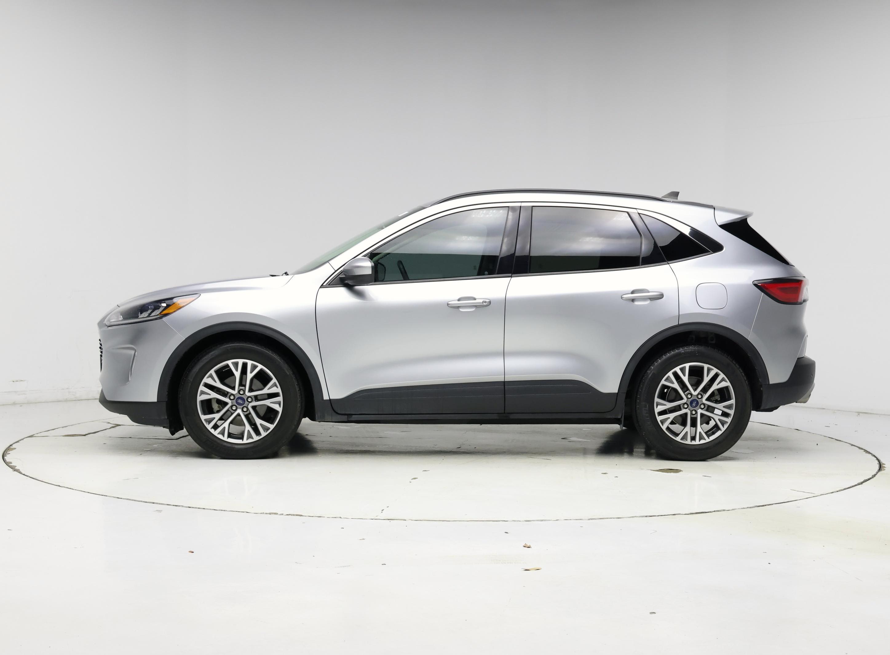 Thumbnail: 2022 Ford Escape - 3