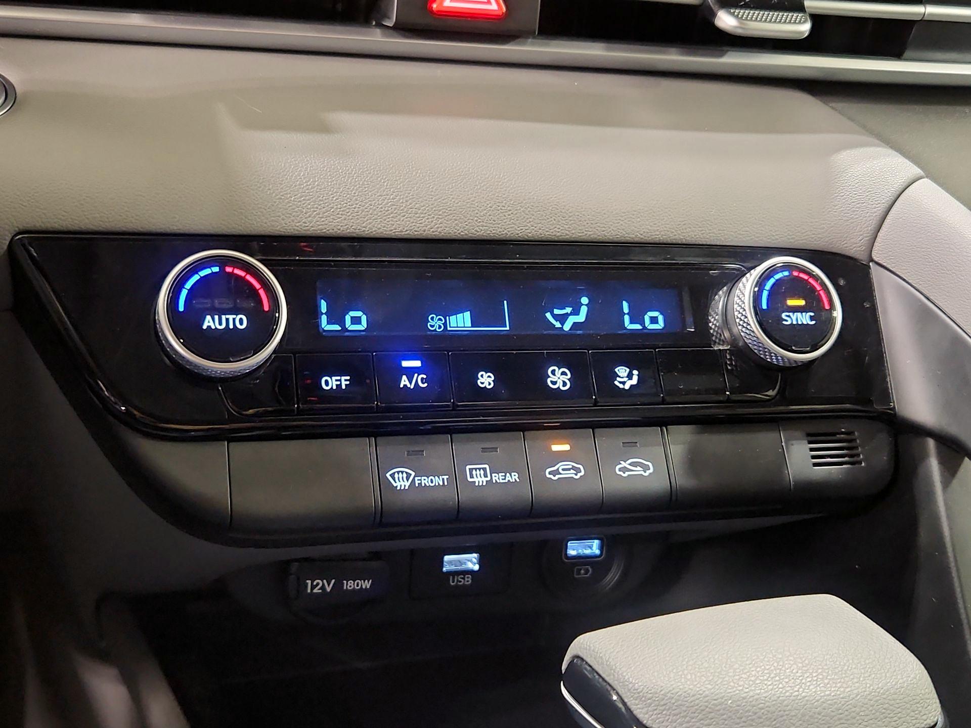 Thumbnail: 2023 Hyundai Elantra - 16