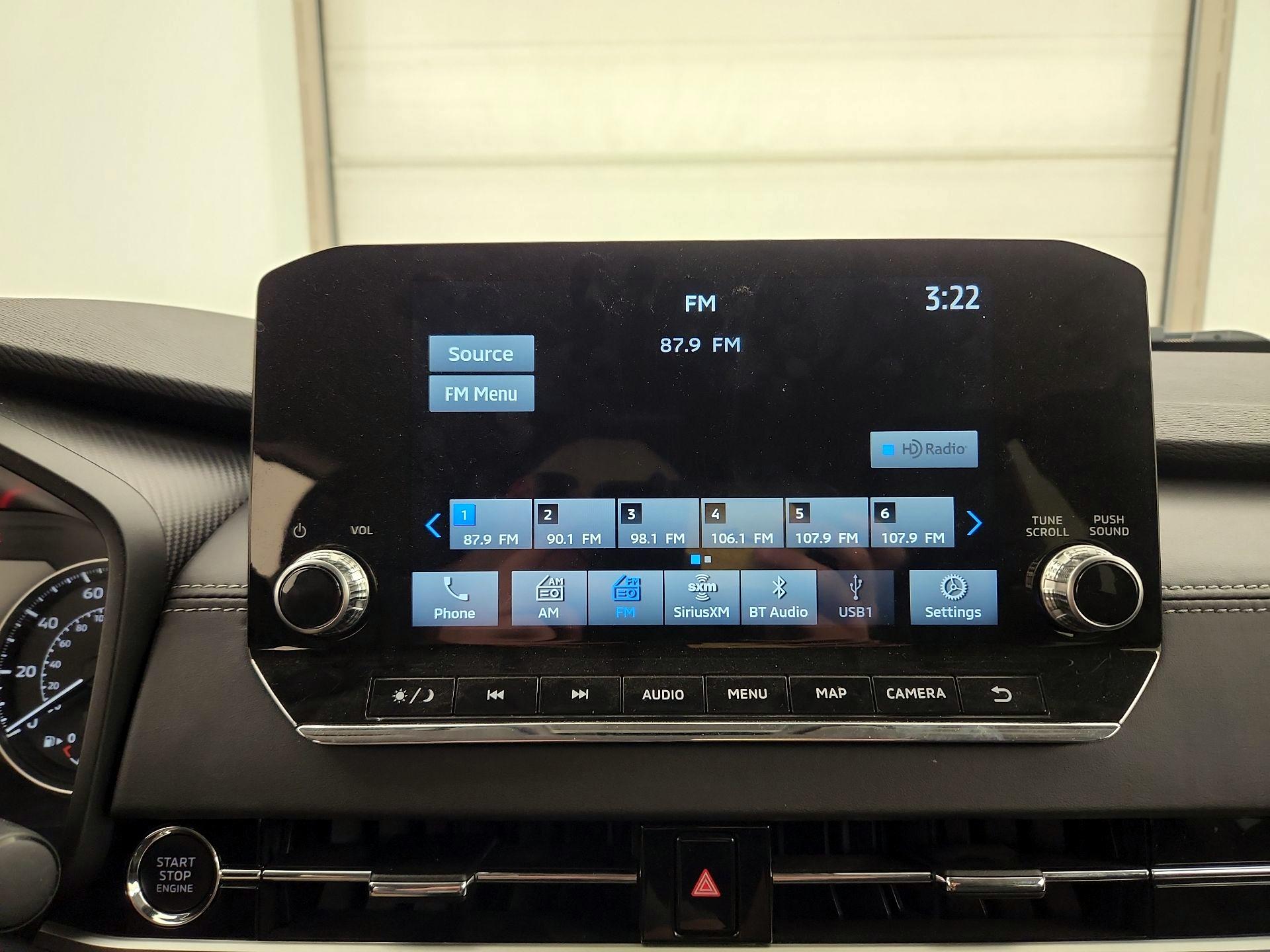 Thumbnail: 2024 Mitsubishi Outlander - 16