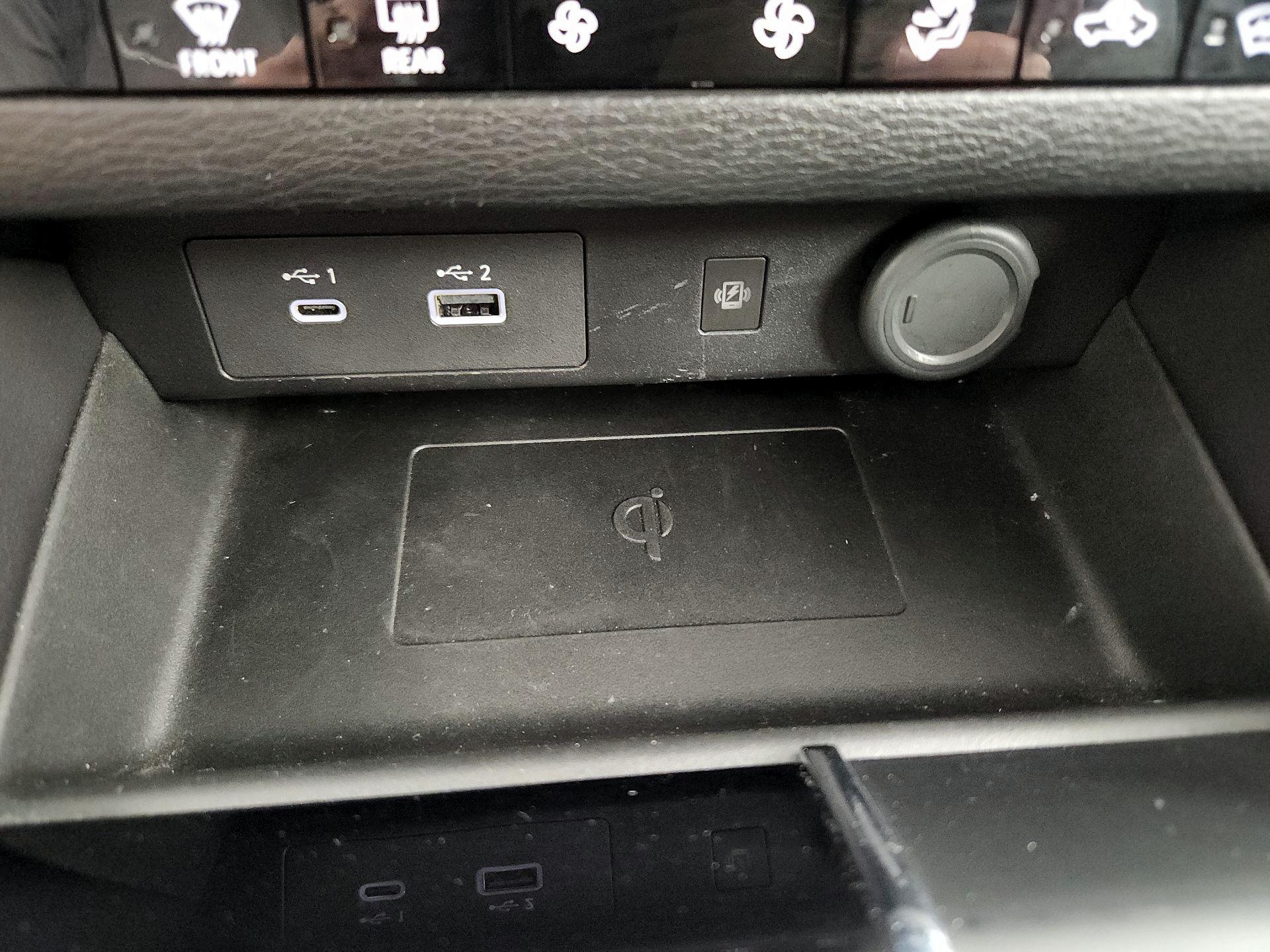 Thumbnail: 2024 Mitsubishi Outlander - 19