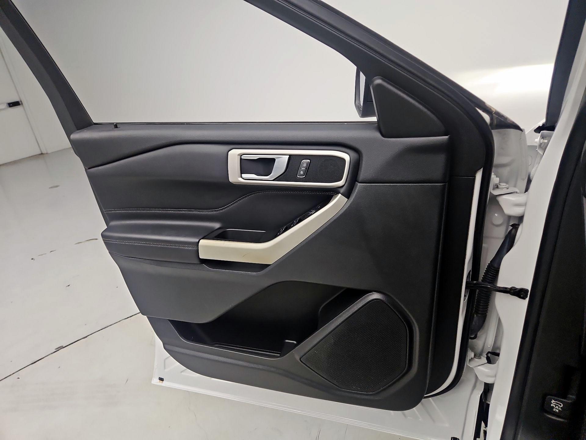 Thumbnail: 2021 Ford Explorer - 12