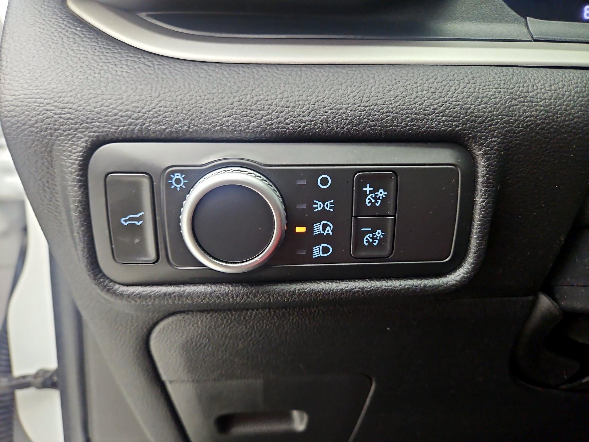 Thumbnail: 2021 Ford Explorer - 13