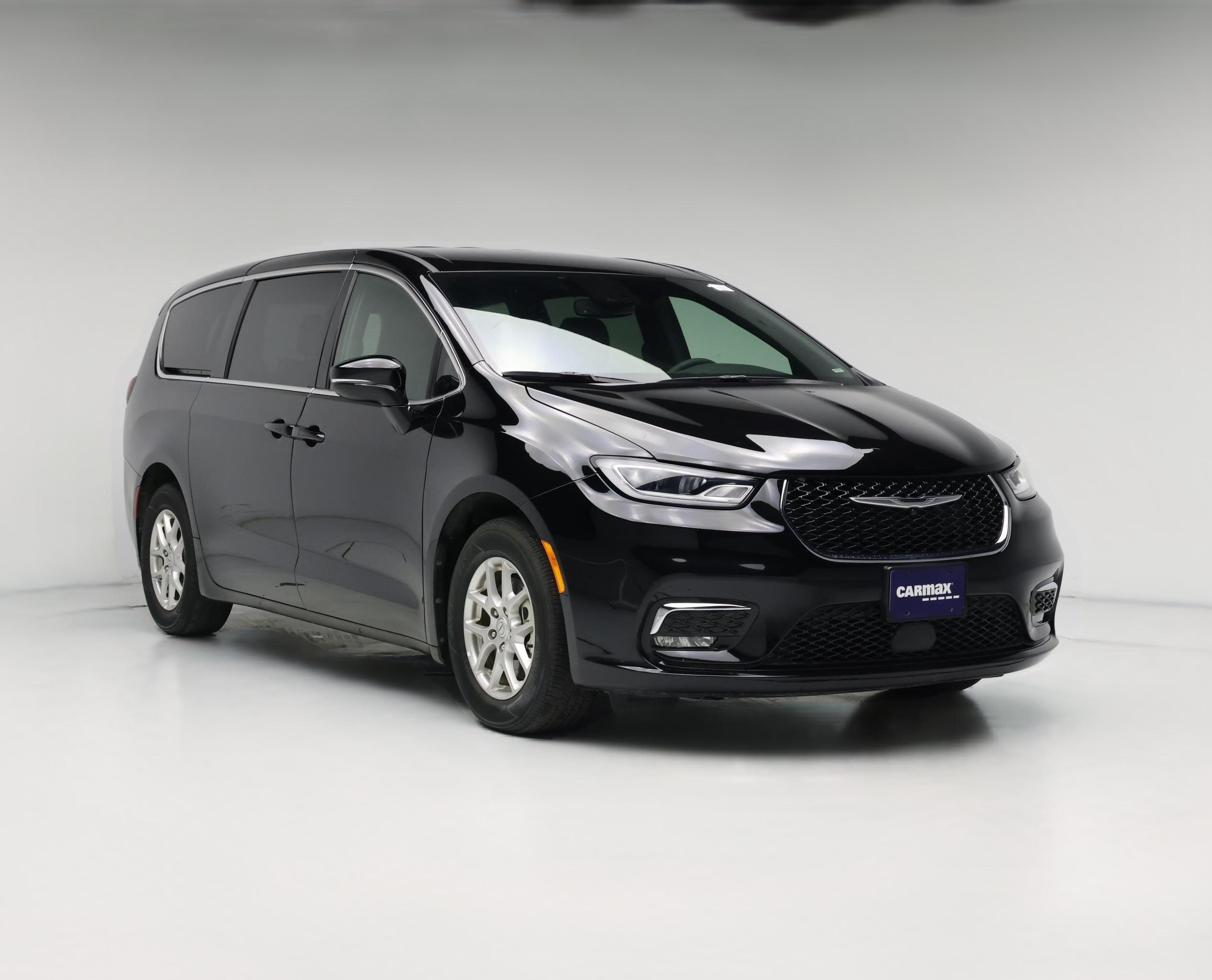 Thumbnail: 2025 Chrysler Pacifica - 1