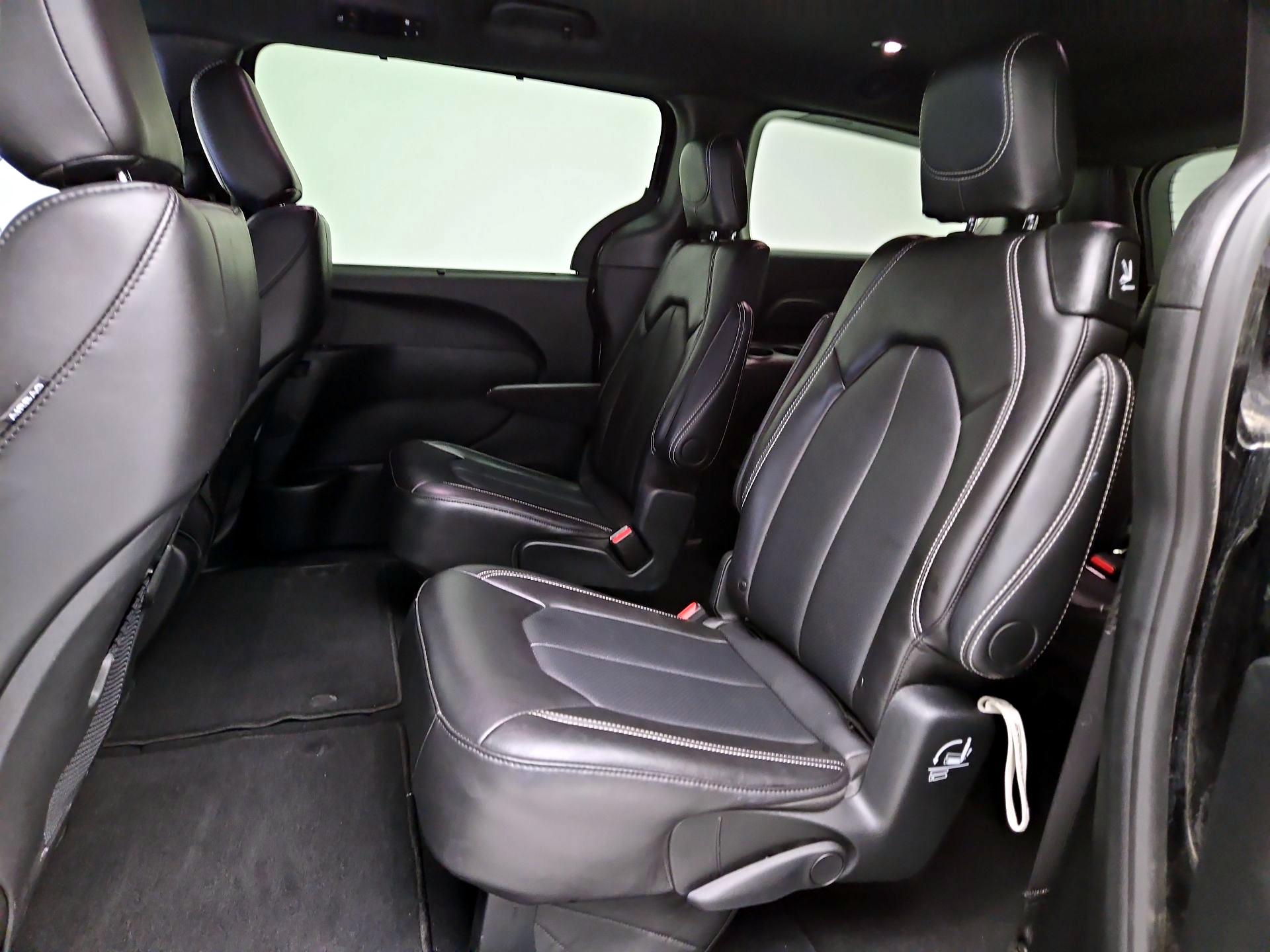 Thumbnail: 2025 Chrysler Pacifica - 19