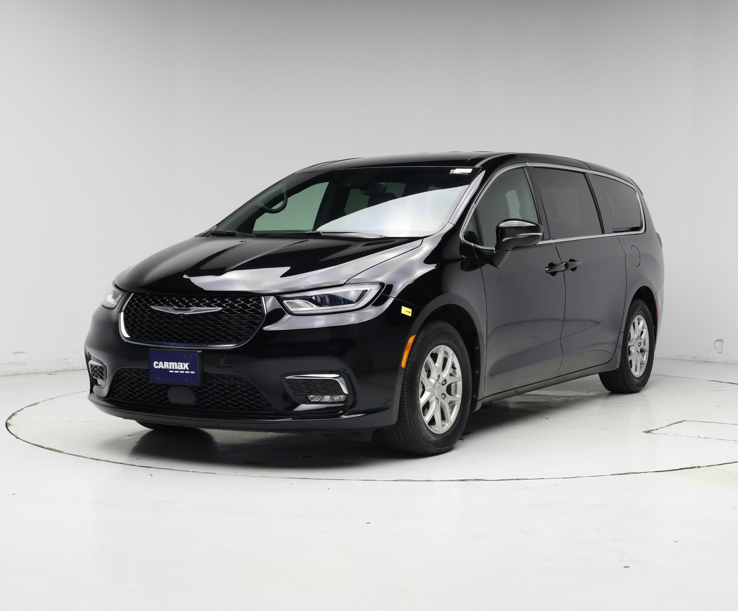 Thumbnail: 2025 Chrysler Pacifica - 4