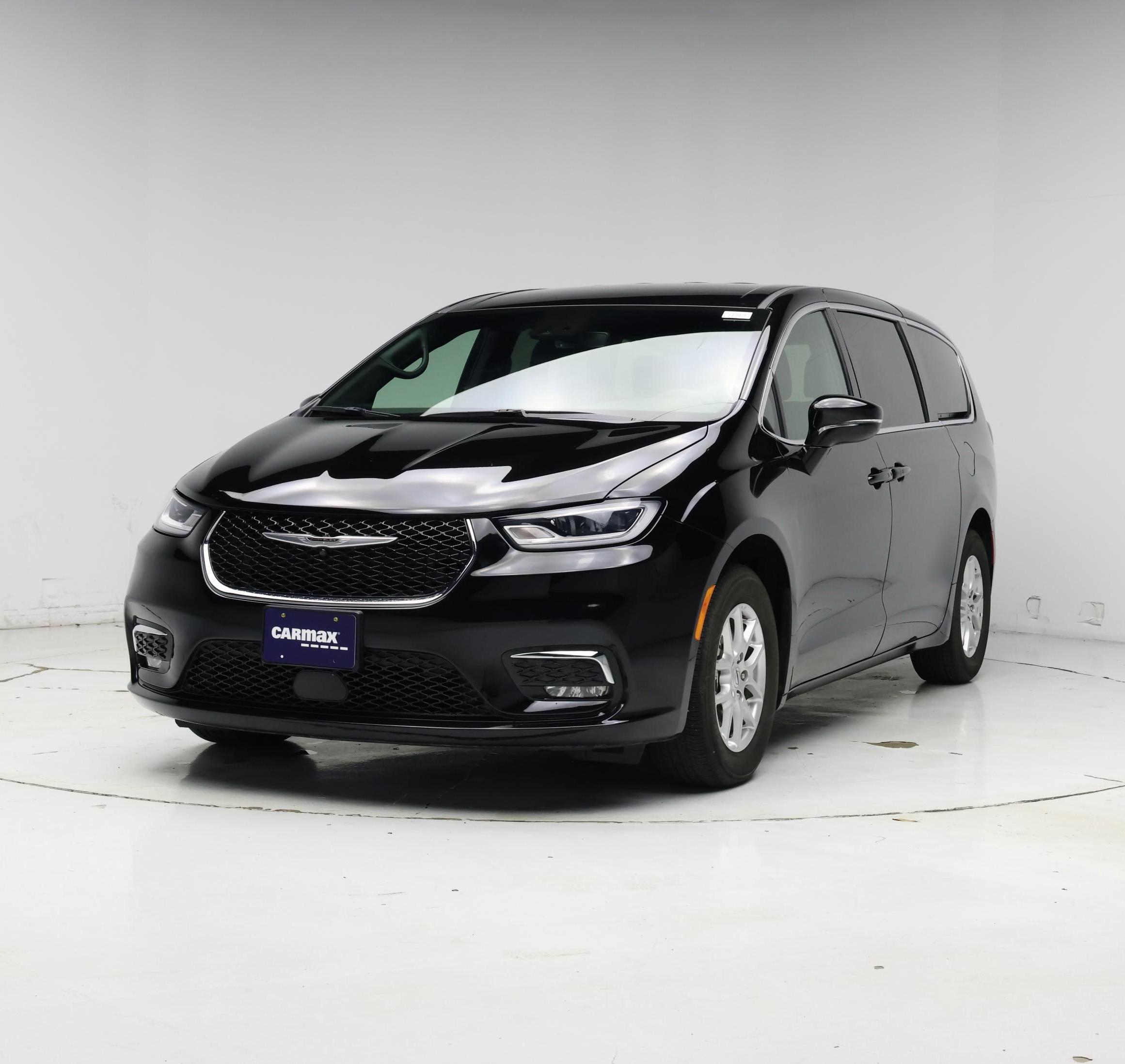 Thumbnail: 2025 Chrysler Pacifica - 4