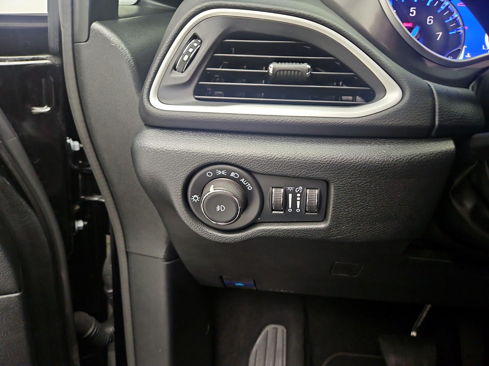 Thumbnail: 2025 Chrysler Pacifica - 13