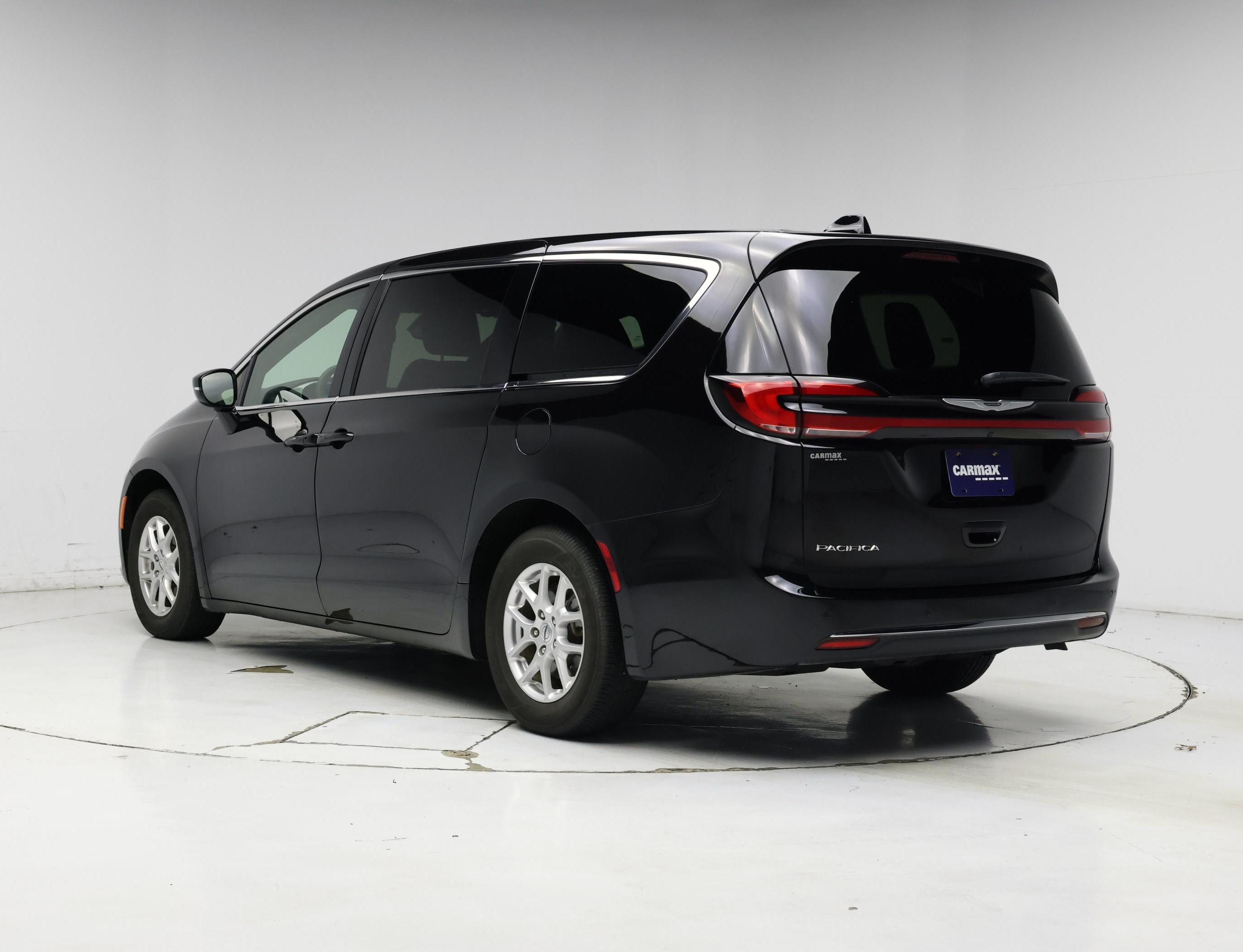 Thumbnail: 2025 Chrysler Pacifica - 2