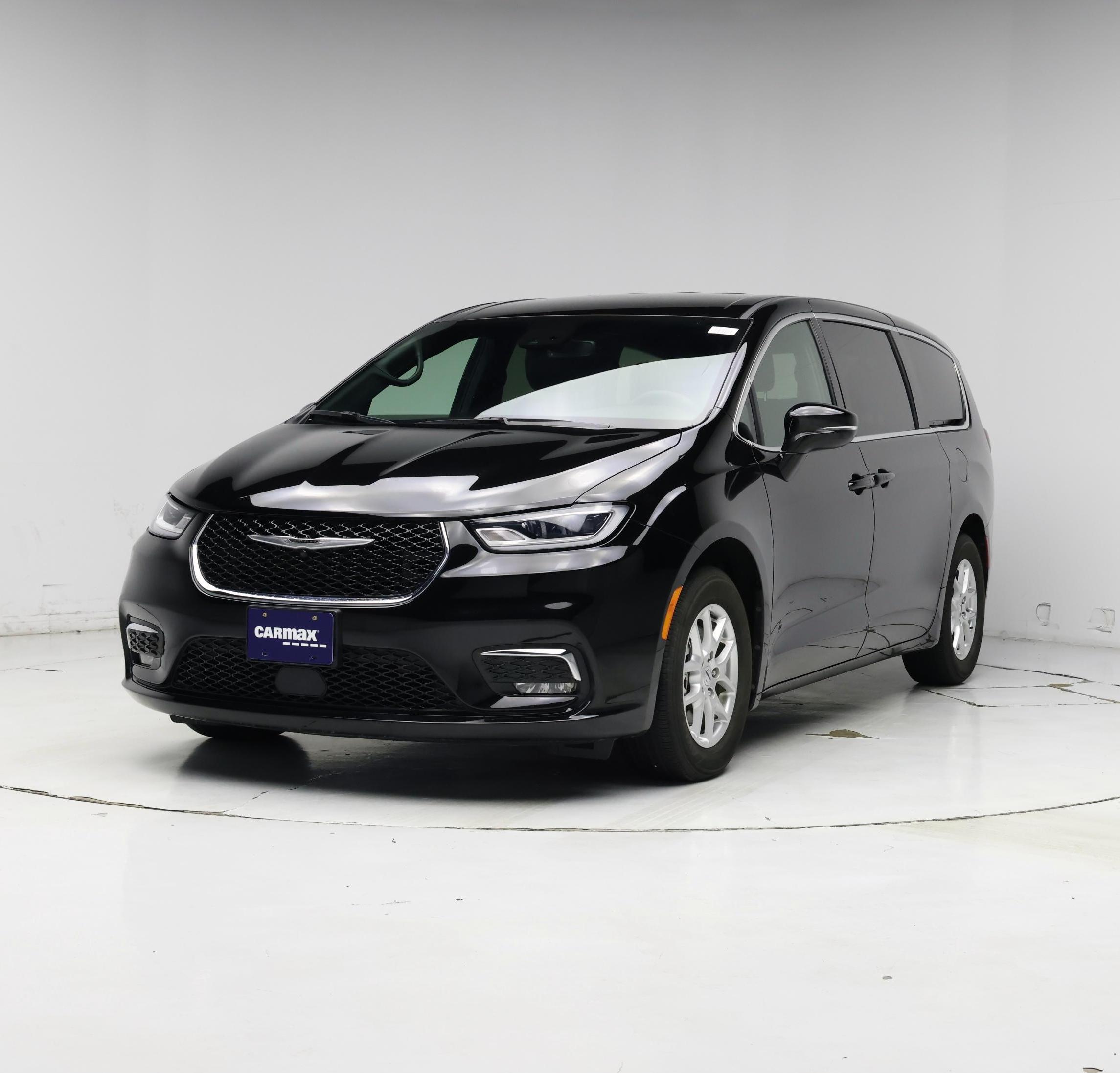 Thumbnail: 2025 Chrysler Pacifica - 4