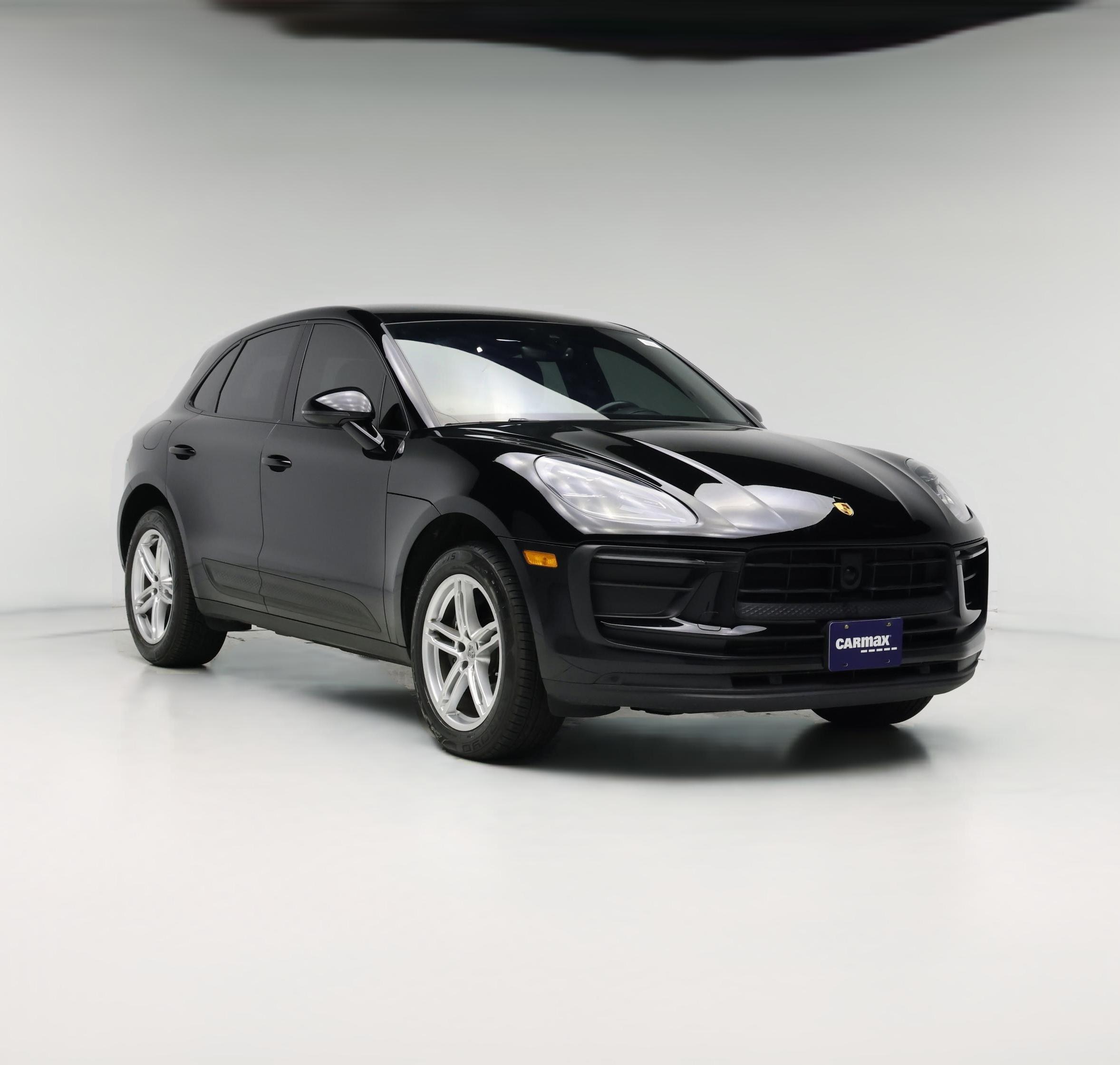 Thumbnail: 2023 Porsche Macan - 1