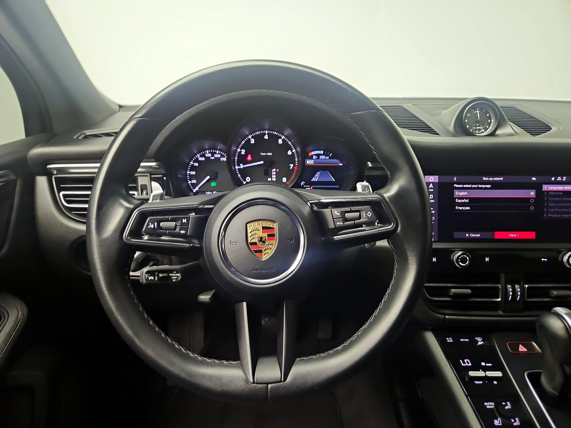 Thumbnail: 2023 Porsche Macan - 10