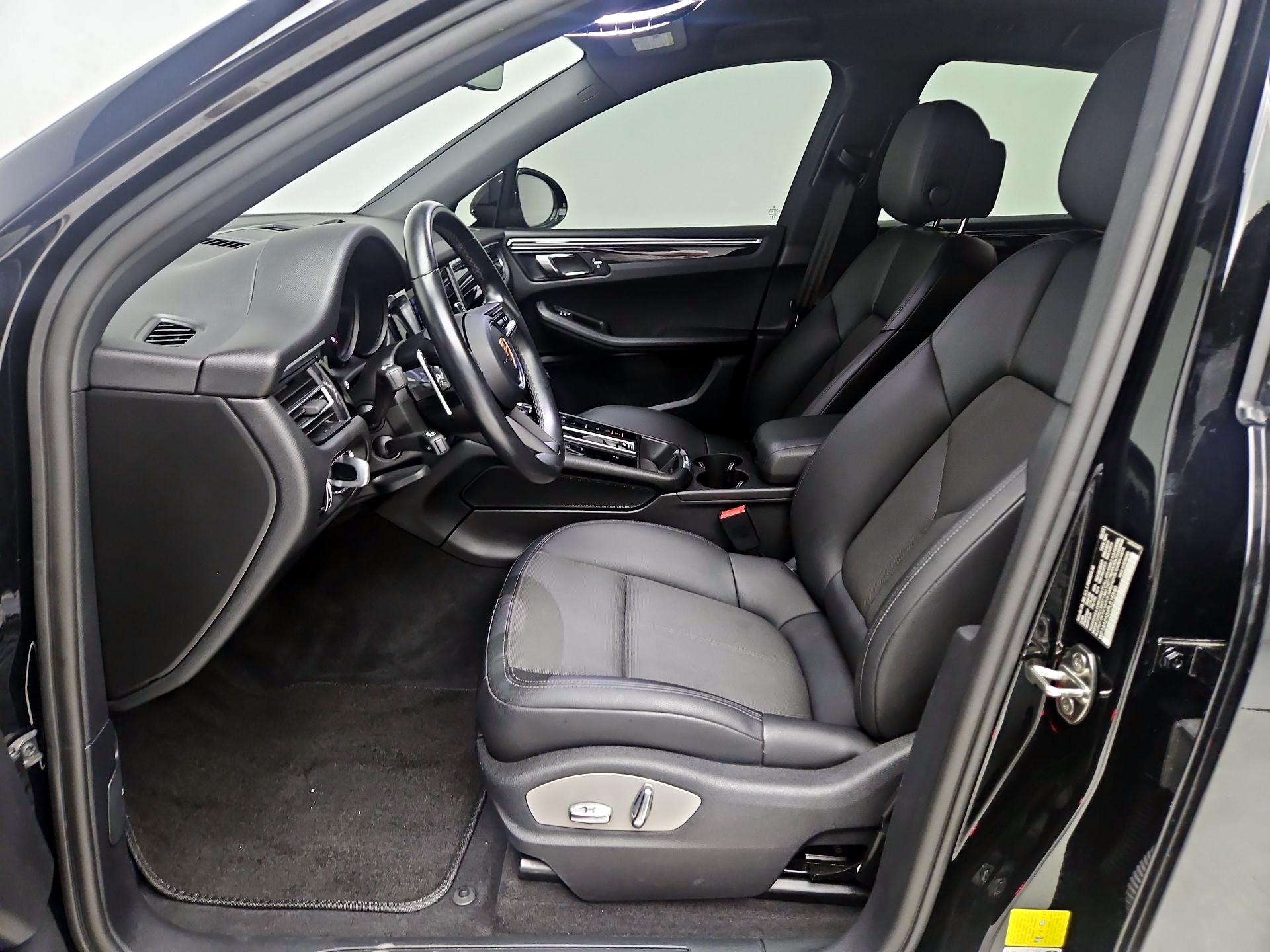 Thumbnail: 2023 Porsche Macan - 11