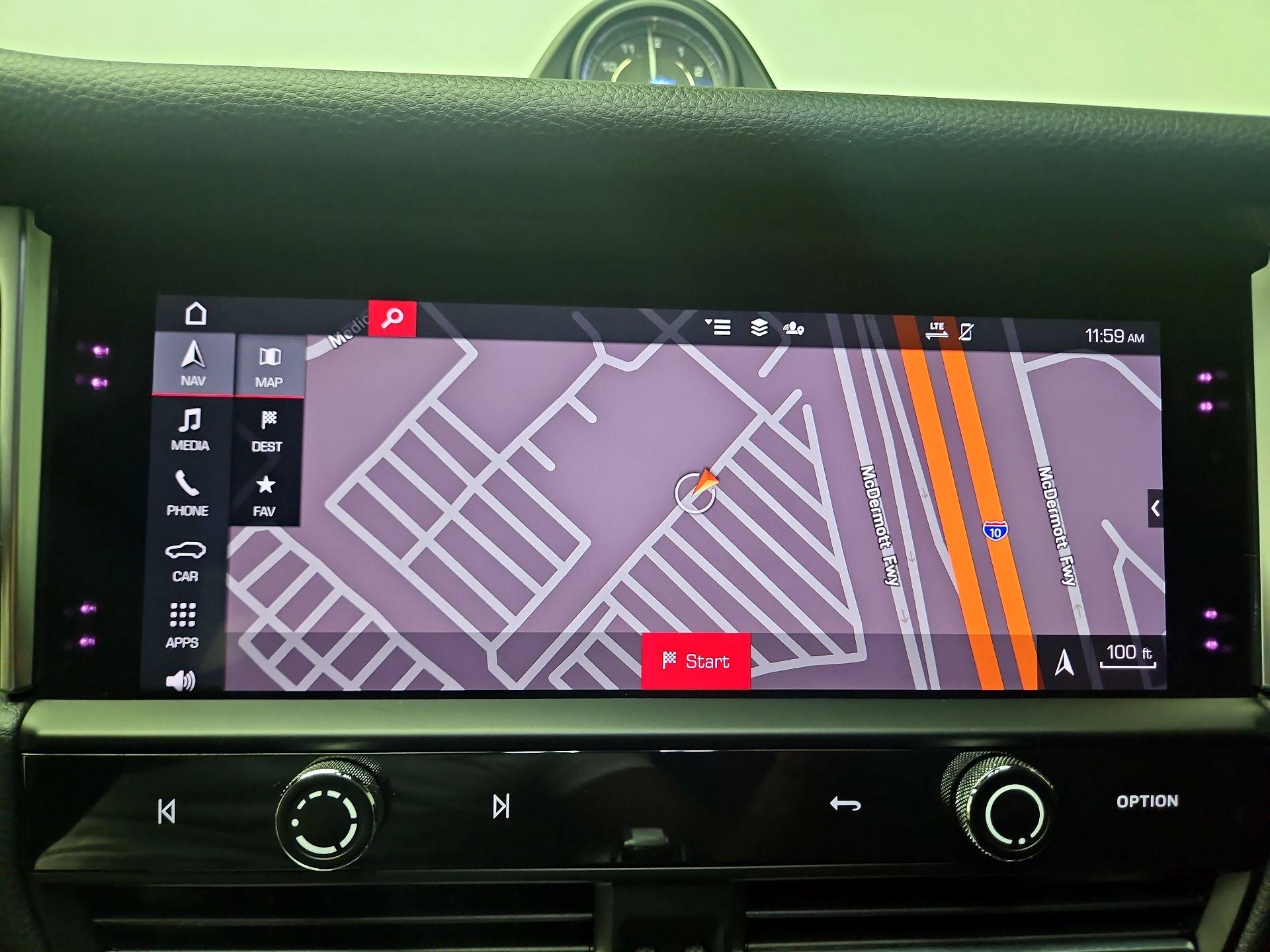 Thumbnail: 2023 Porsche Macan - 14