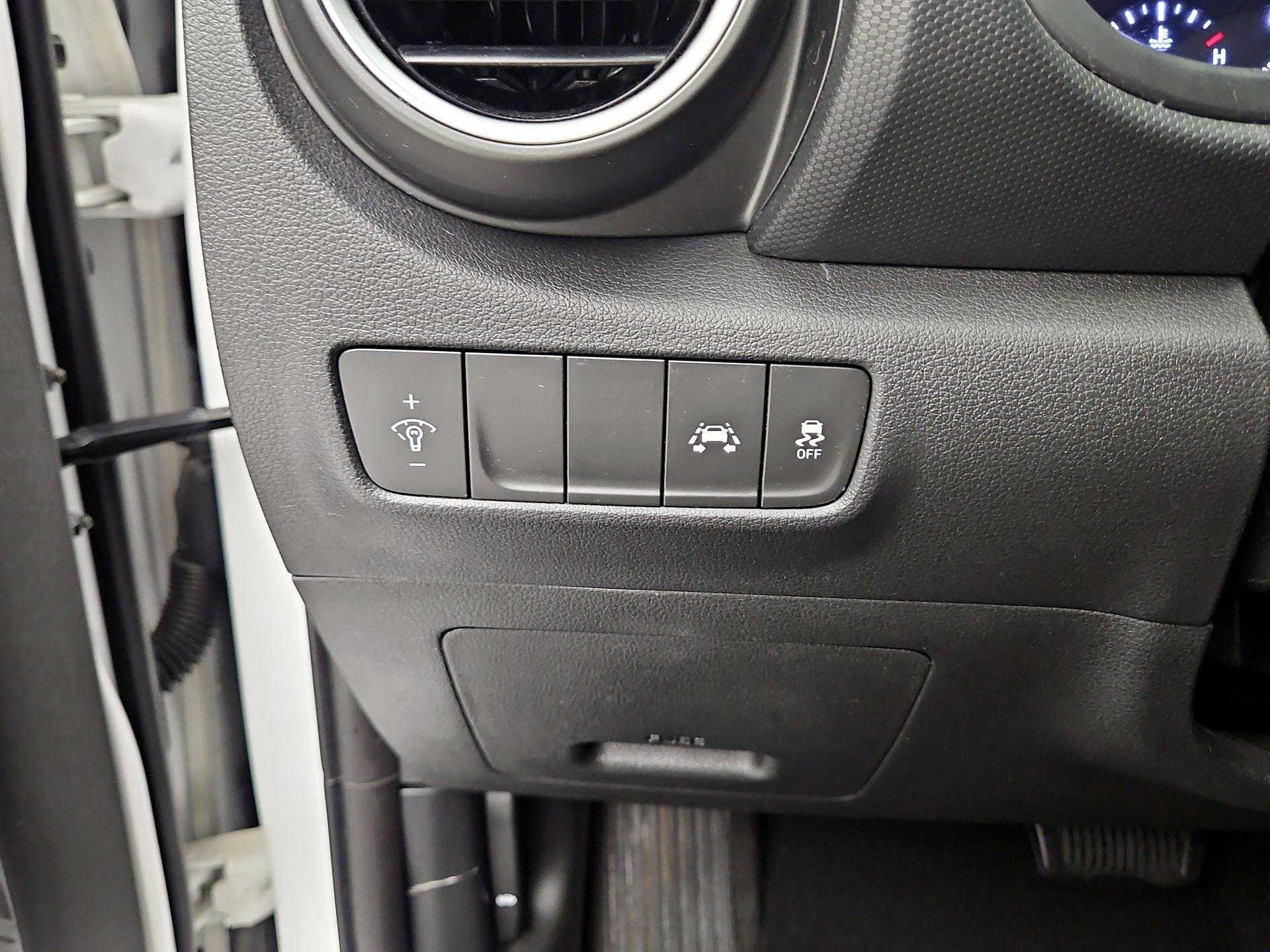 Thumbnail: 2021 Hyundai Kona - 13