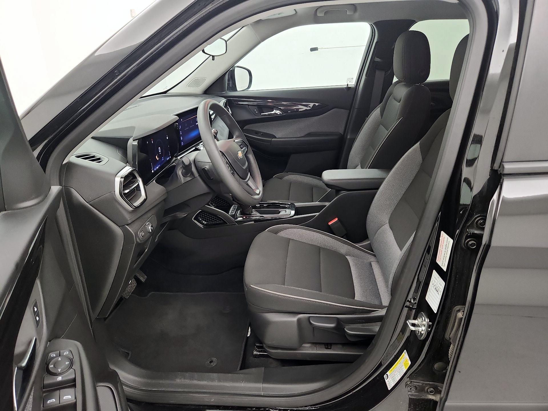 Thumbnail: 2025 Chevrolet TrailBlazer - 11