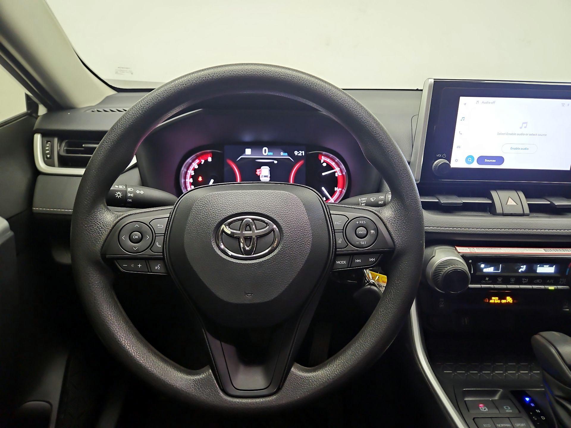 Thumbnail: 2025 Toyota RAV4 - 10