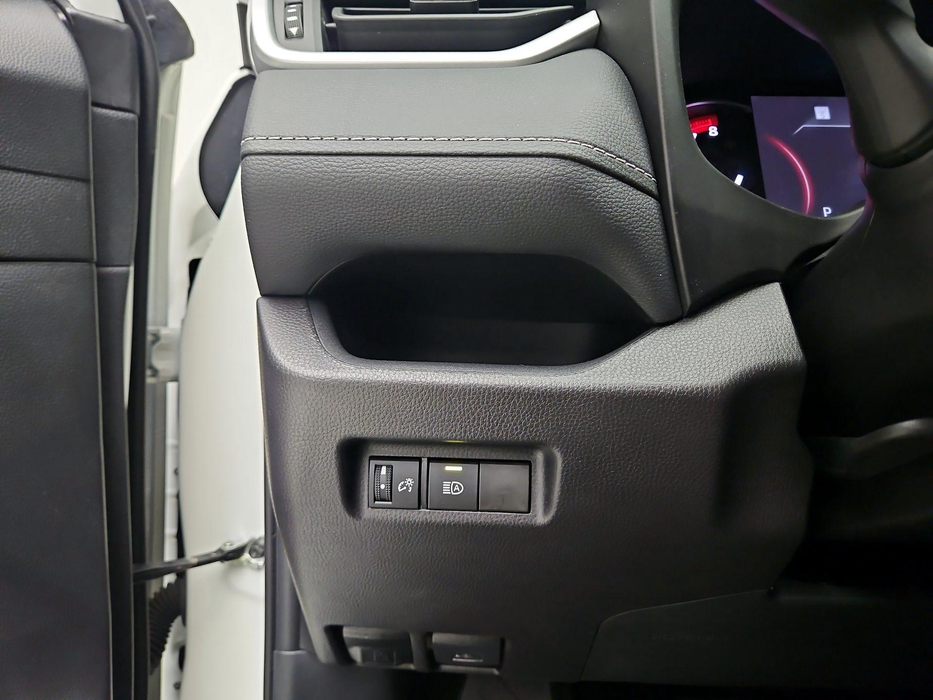 Thumbnail: 2025 Toyota RAV4 - 13