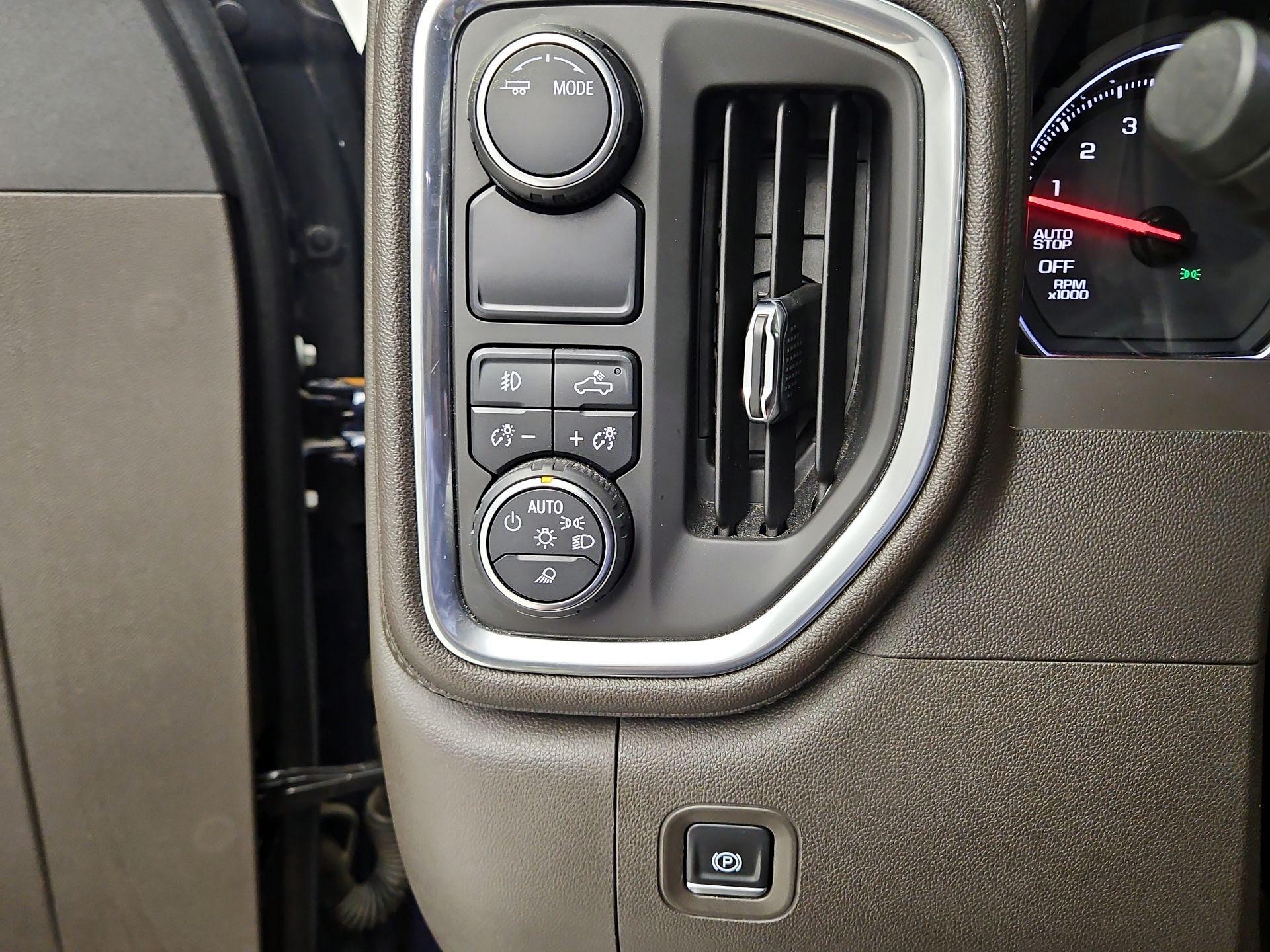 Thumbnail: 2020 Chevrolet Silverado 1500 - 13