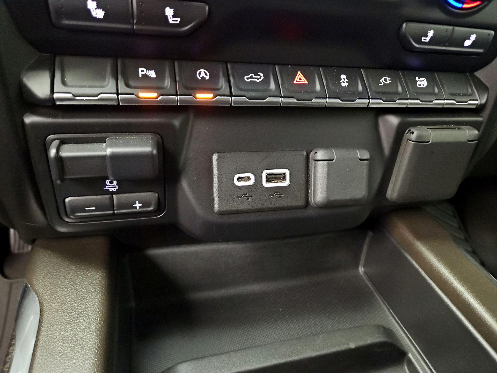 Thumbnail: 2020 Chevrolet Silverado 1500 - 18