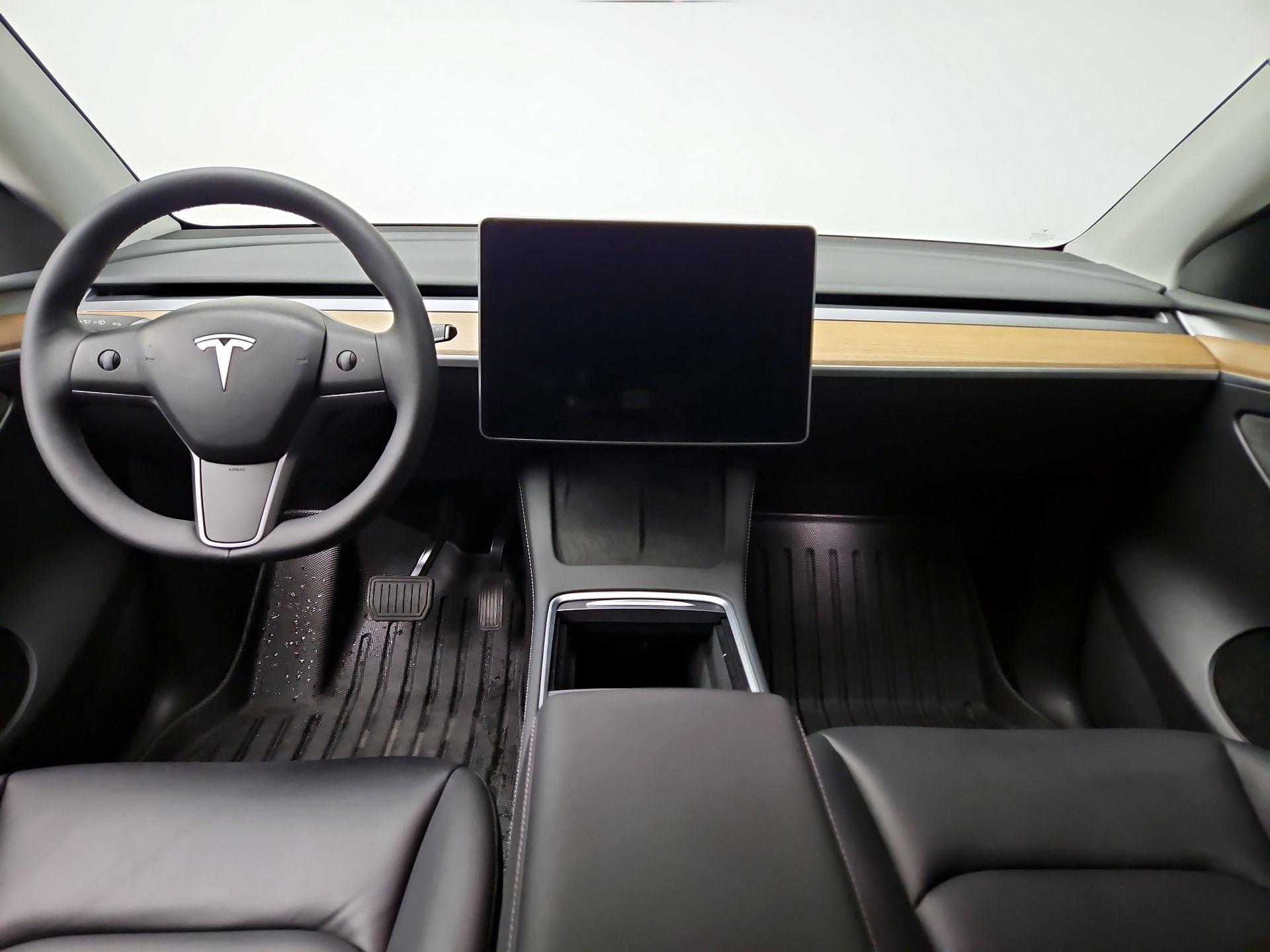 Thumbnail: 2023 Tesla Model Y - 9