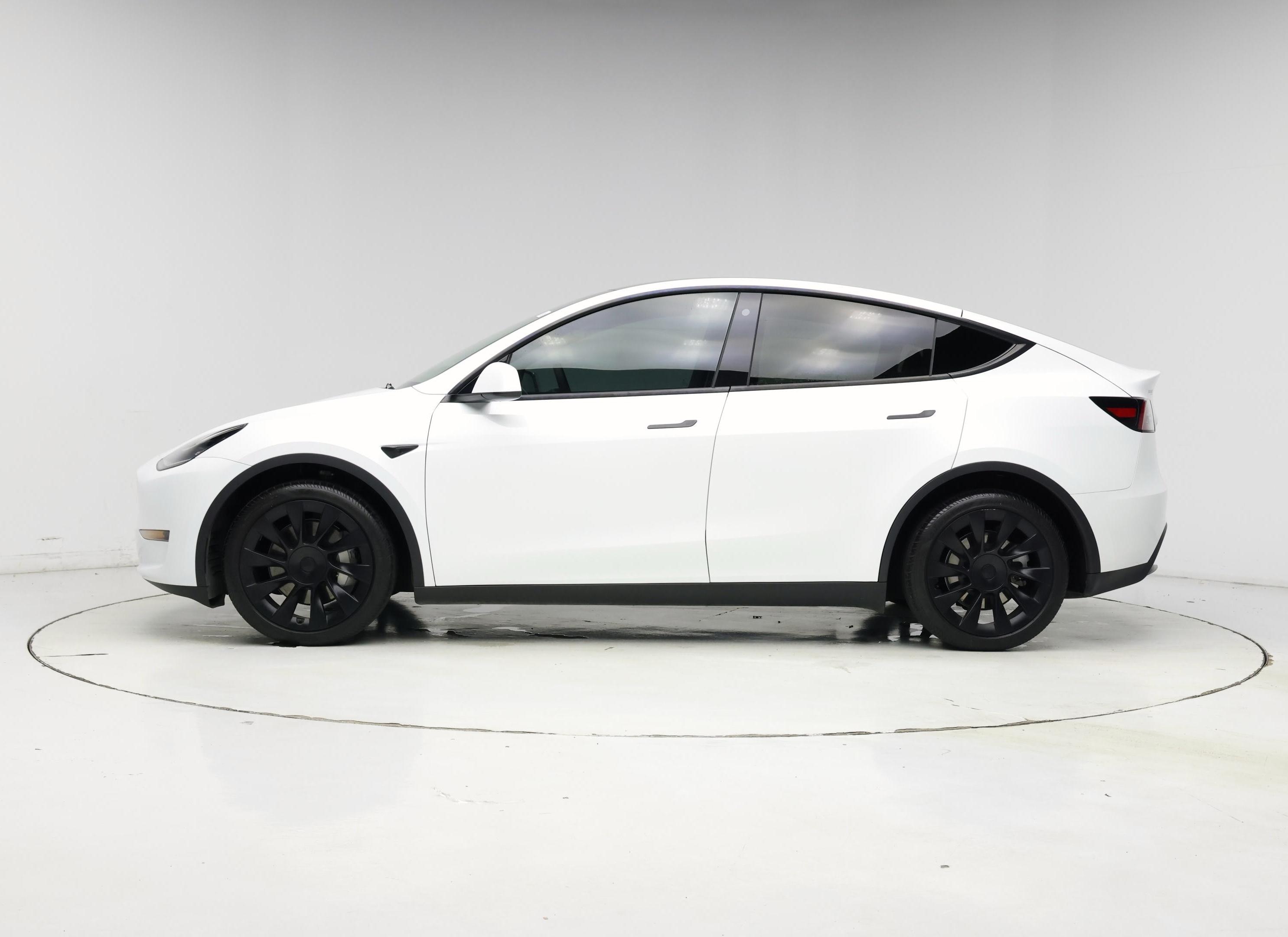 Thumbnail: 2023 Tesla Model Y - 3