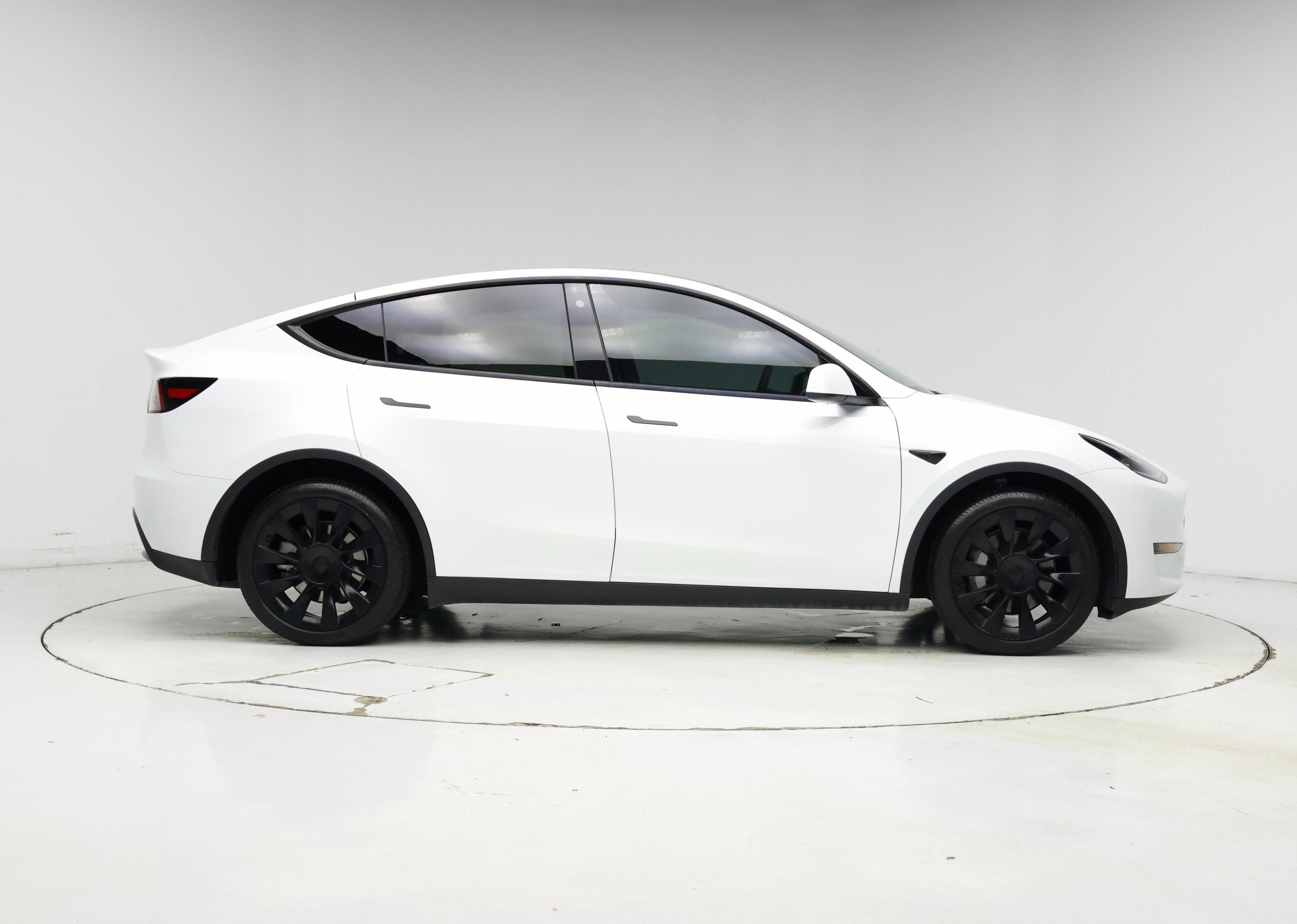 Thumbnail: 2023 Tesla Model Y - 7
