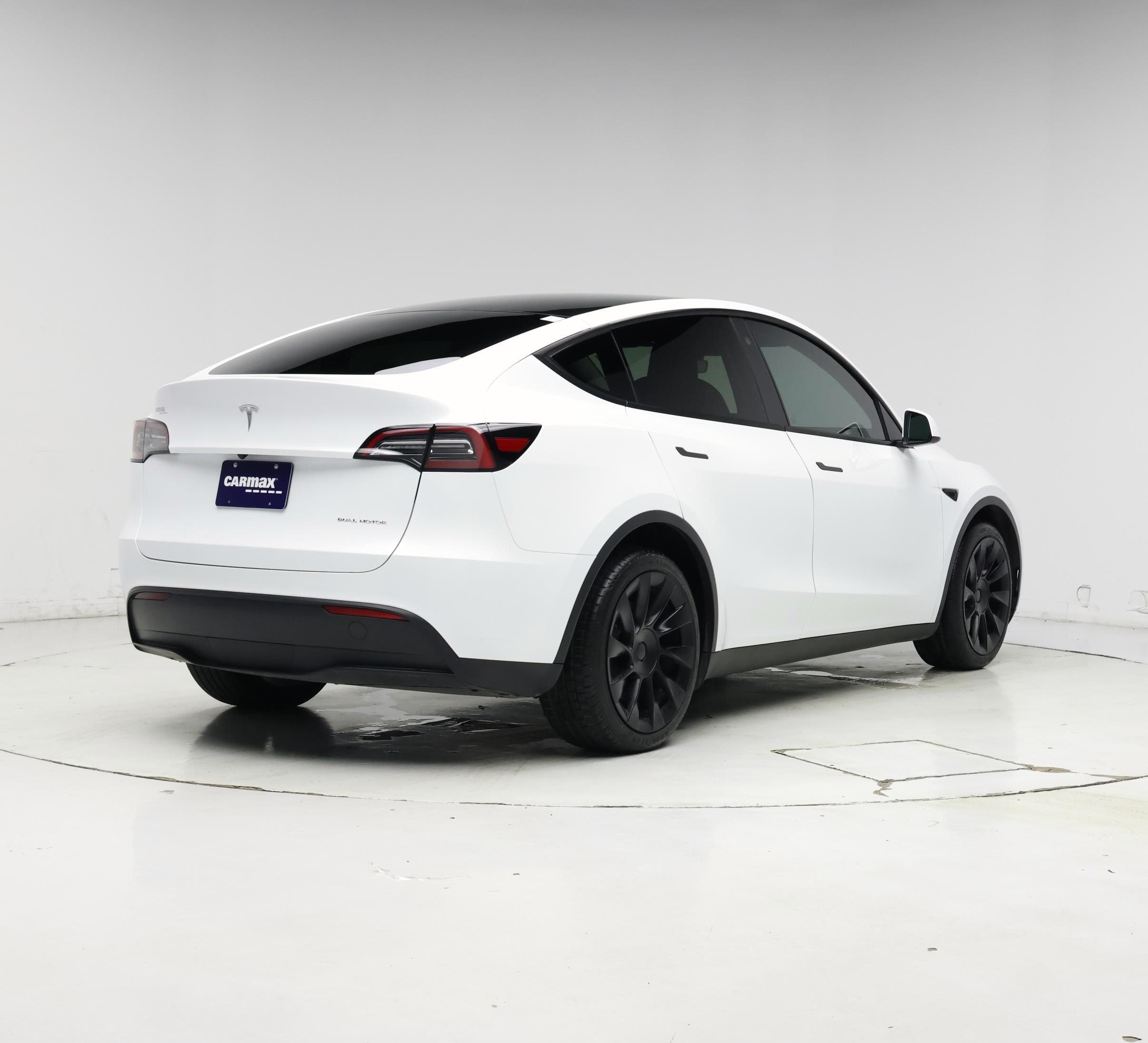 Thumbnail: 2023 Tesla Model Y - 8