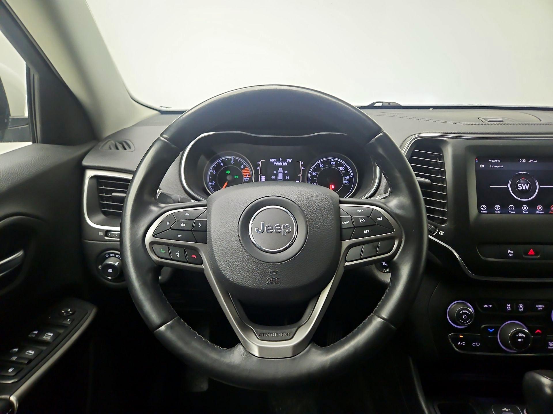 Thumbnail: 2019 Jeep Cherokee - 10