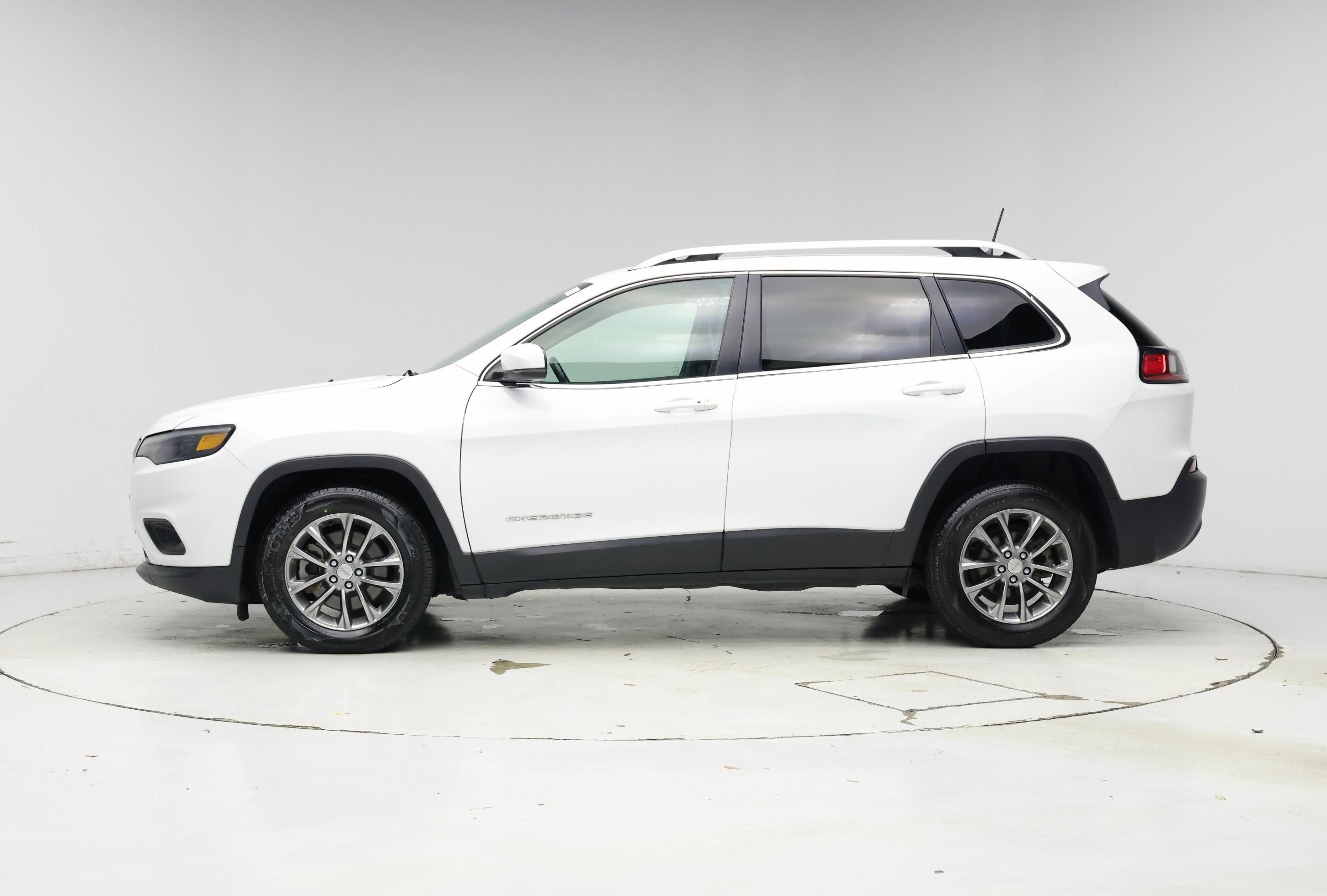 Thumbnail: 2019 Jeep Cherokee - 3