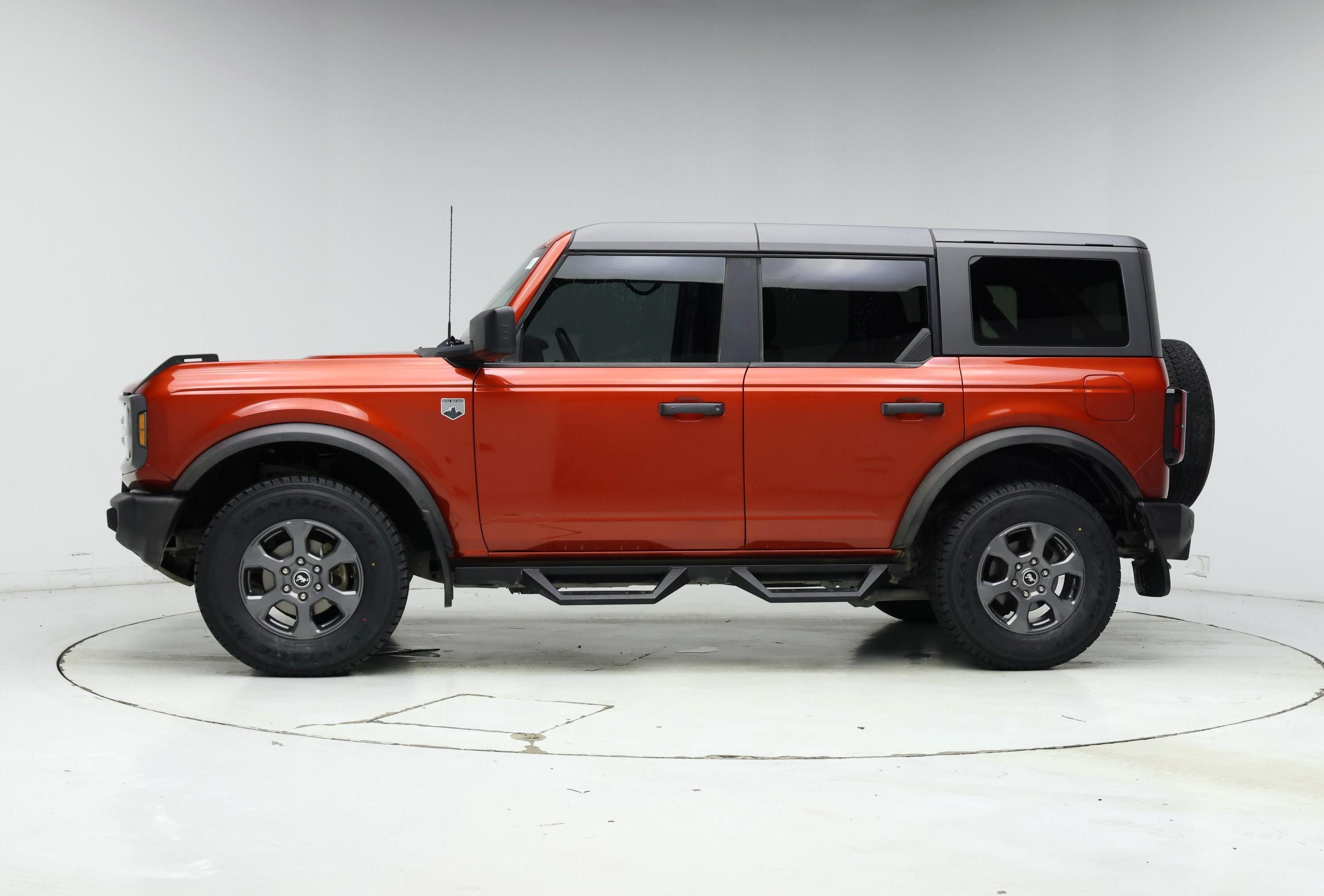 Thumbnail: 2023 Ford Bronco - 3