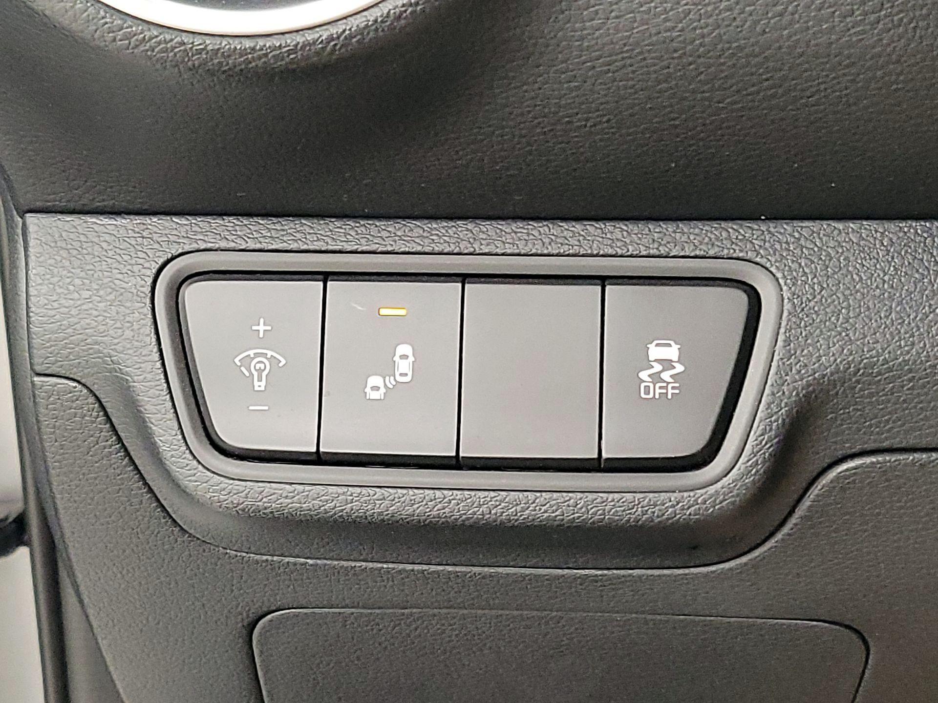 Thumbnail: 2024 Kia Forte - 13