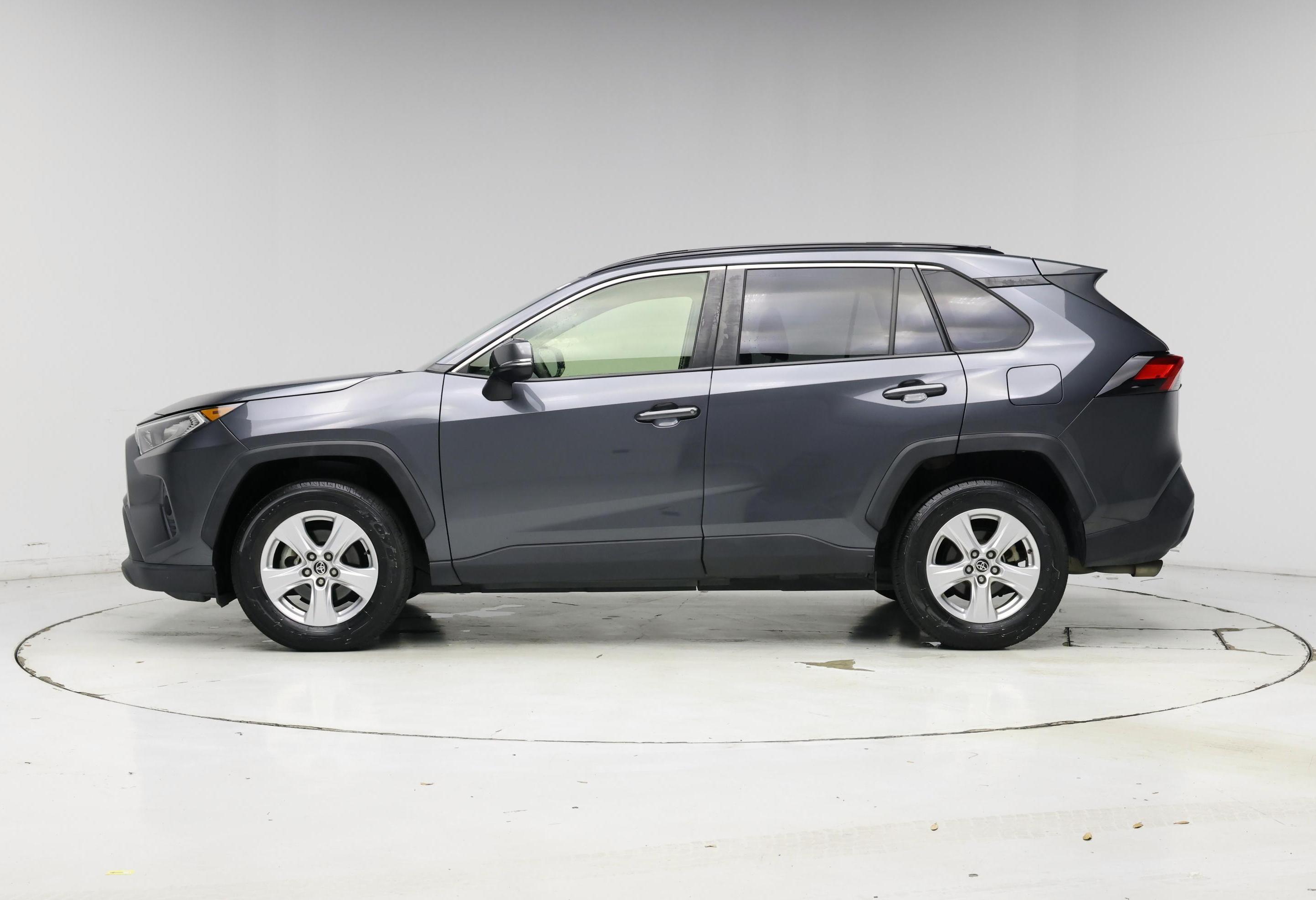 Thumbnail: 2020 Toyota RAV4 - 3