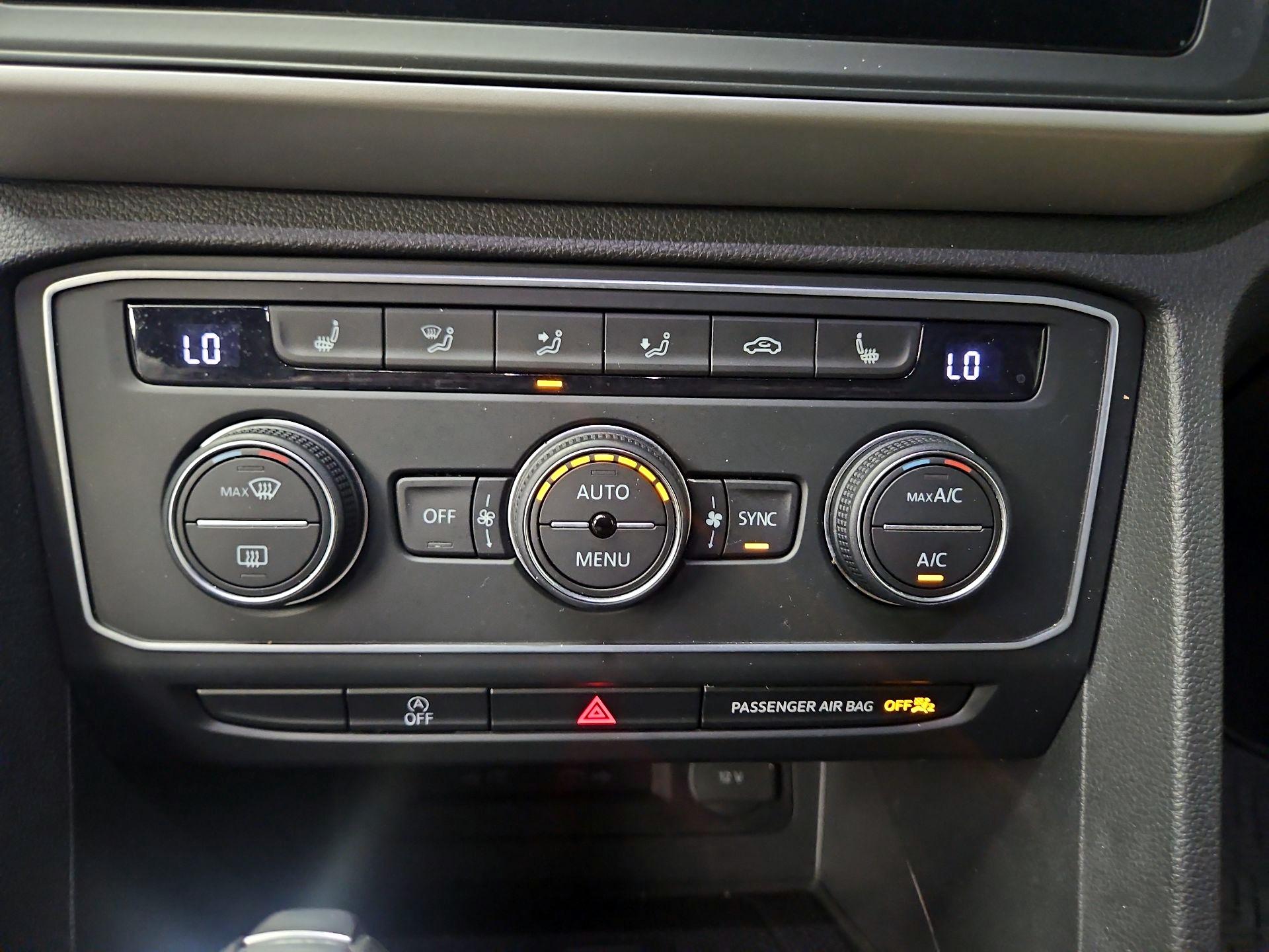 Thumbnail: 2021 Volkswagen Atlas - 16