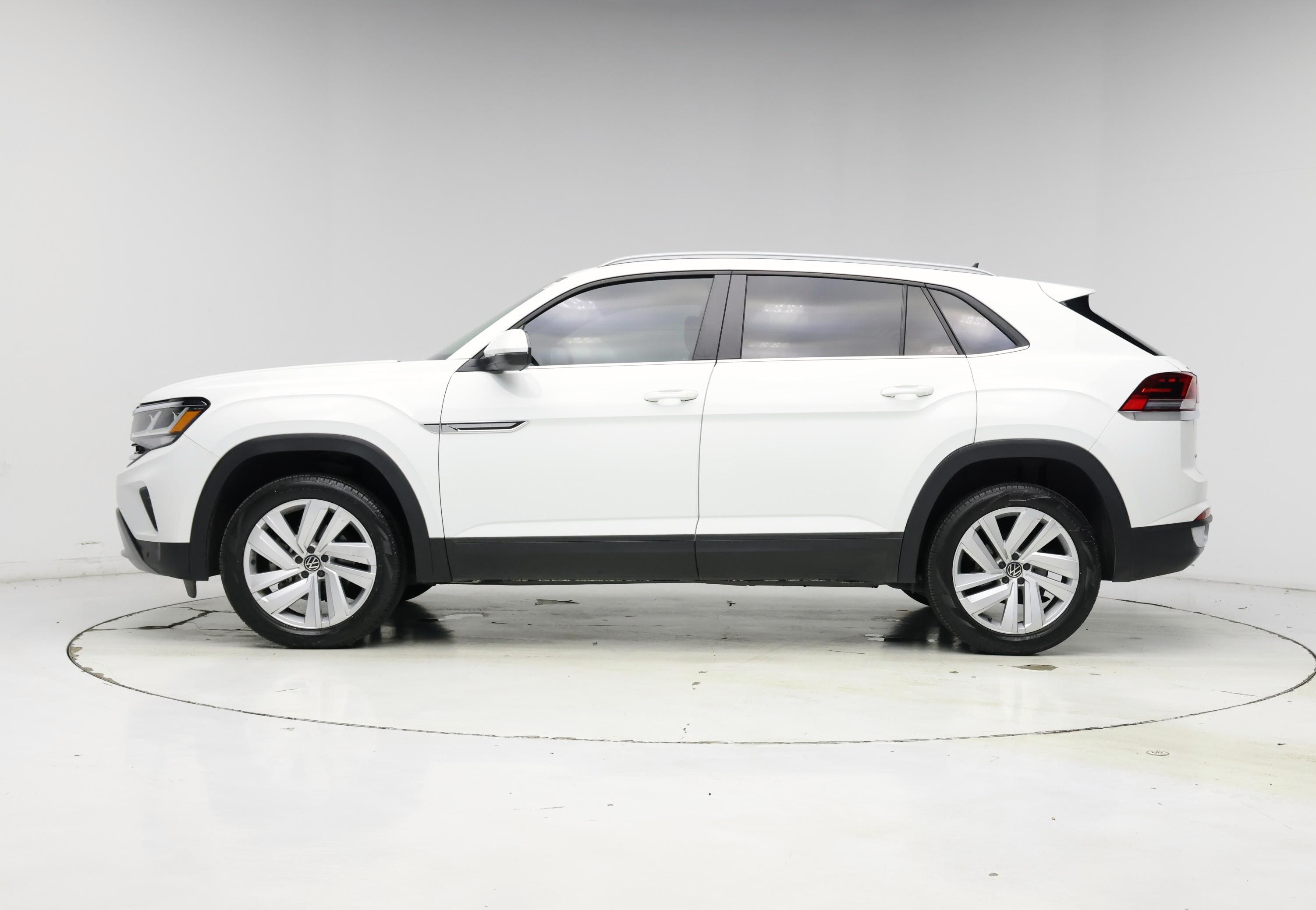 Thumbnail: 2021 Volkswagen Atlas - 3