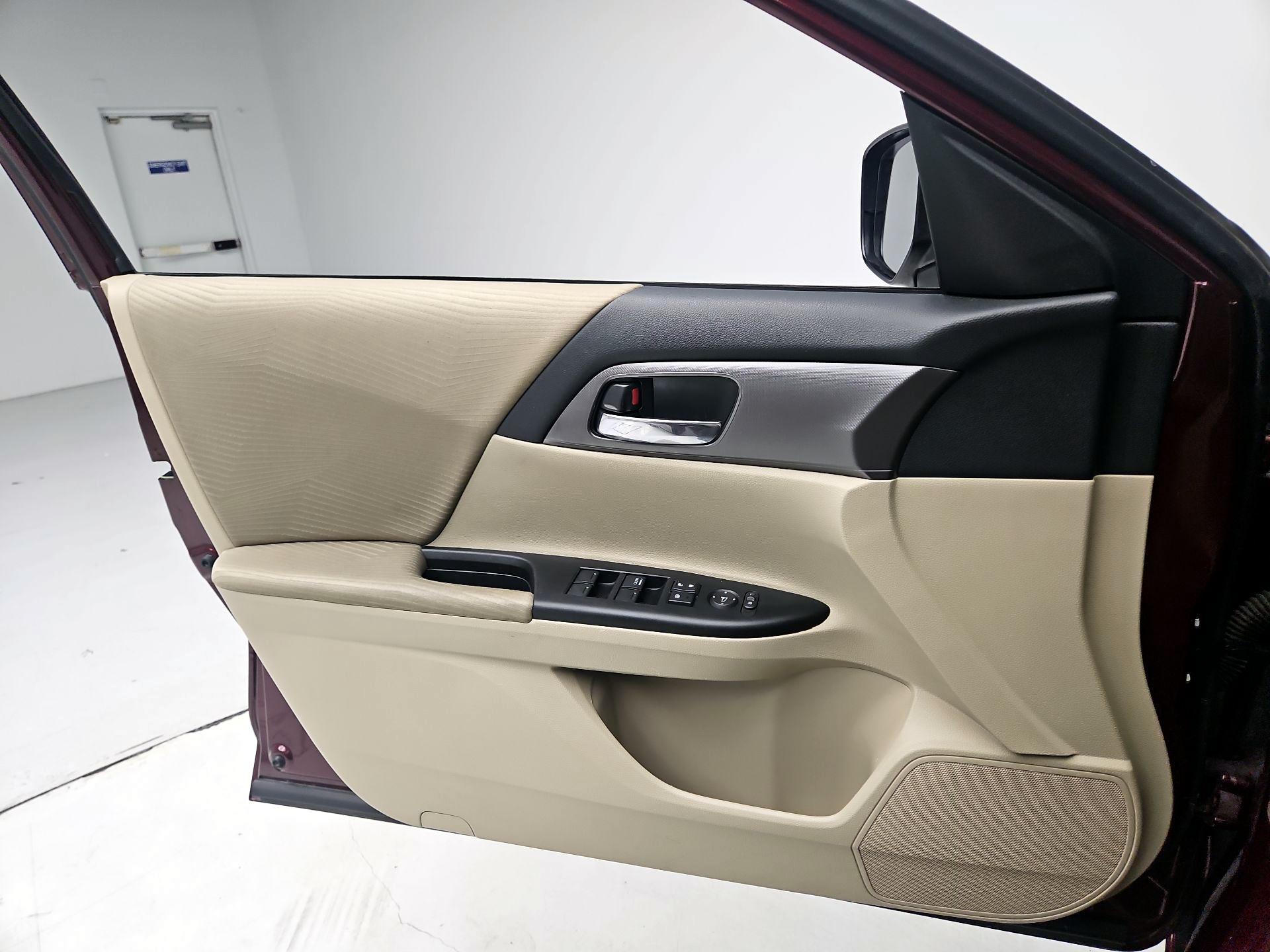 Thumbnail: 2014 Honda Accord - 12