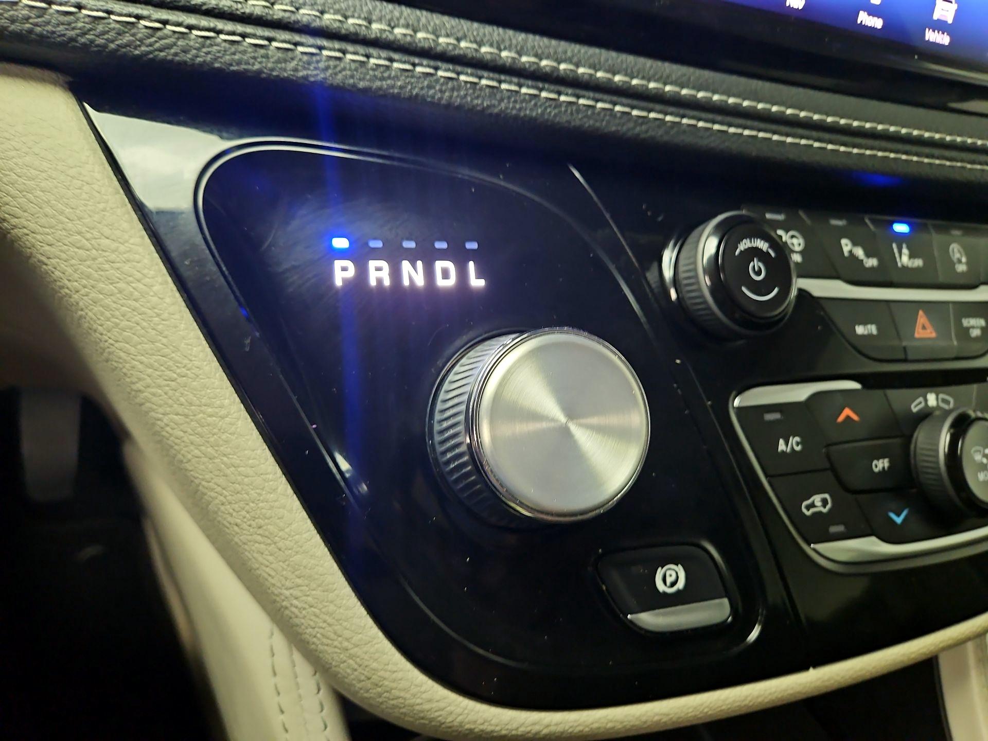 Thumbnail: 2023 Chrysler Pacifica - 18