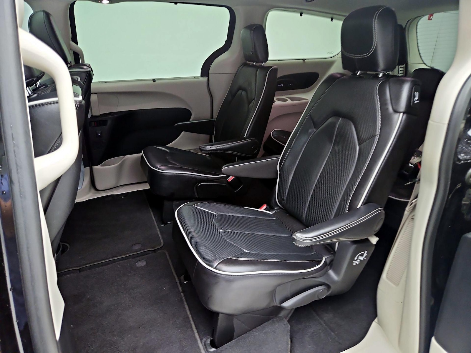 2023 Chrysler Pacifica Limited - Photo 22