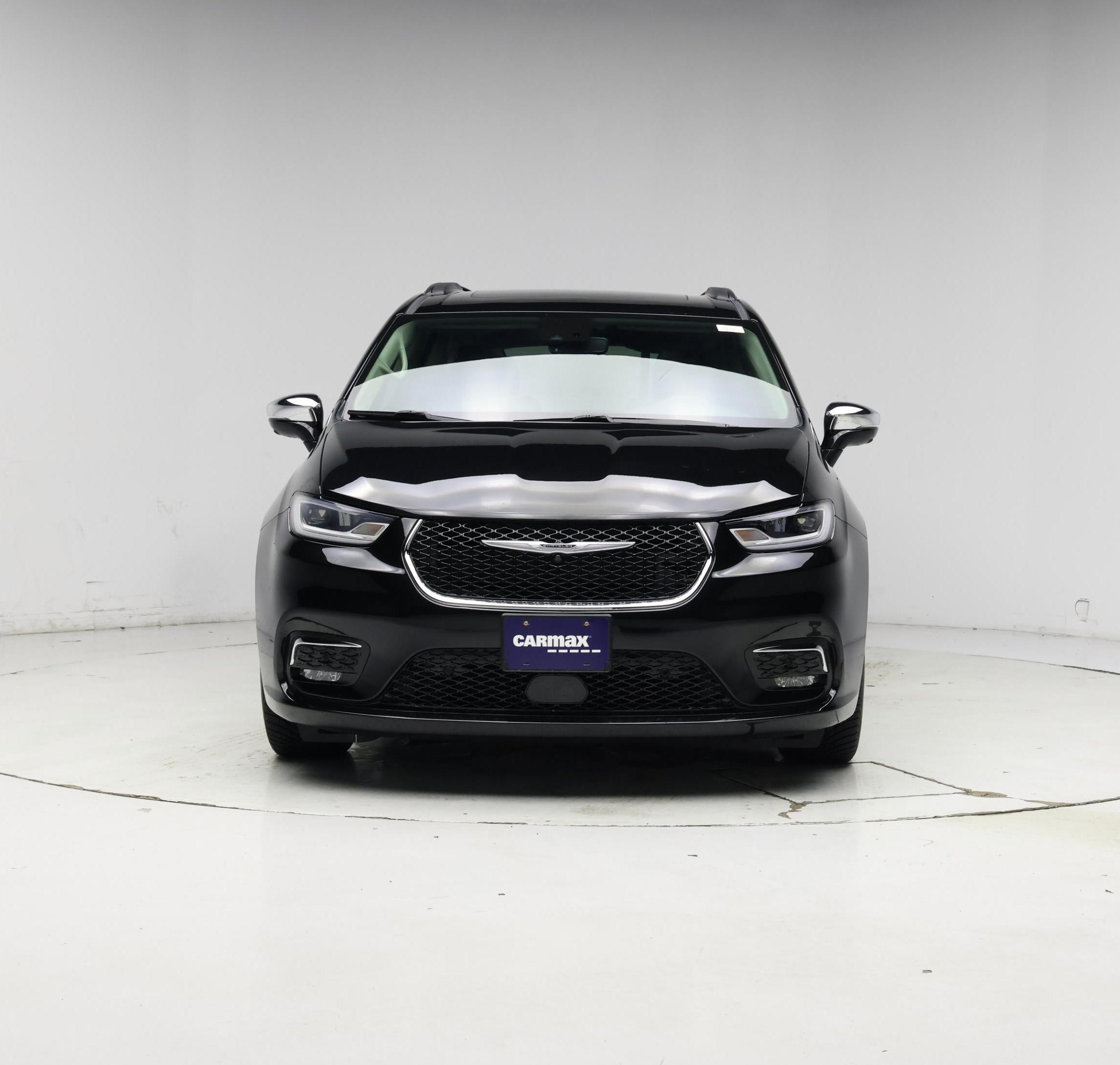 Thumbnail: 2023 Chrysler Pacifica - 5