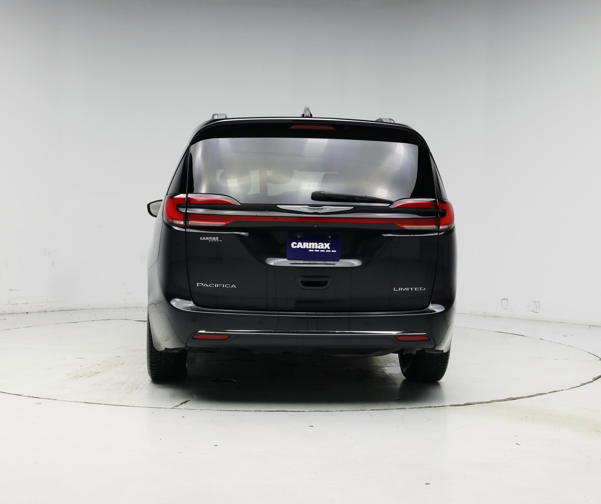 Thumbnail: 2023 Chrysler Pacifica - 6