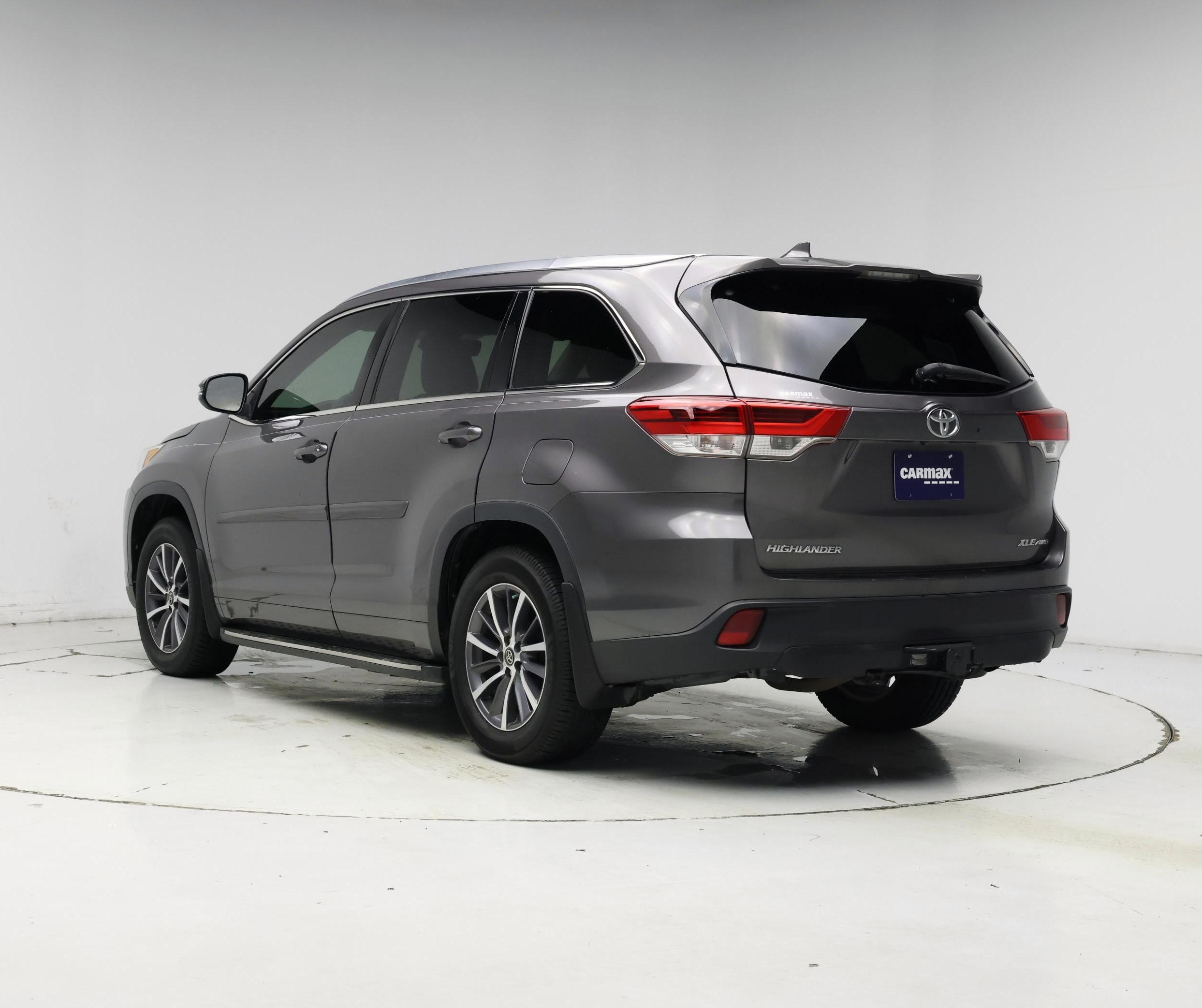 Thumbnail: 2017 Toyota Highlander - 2