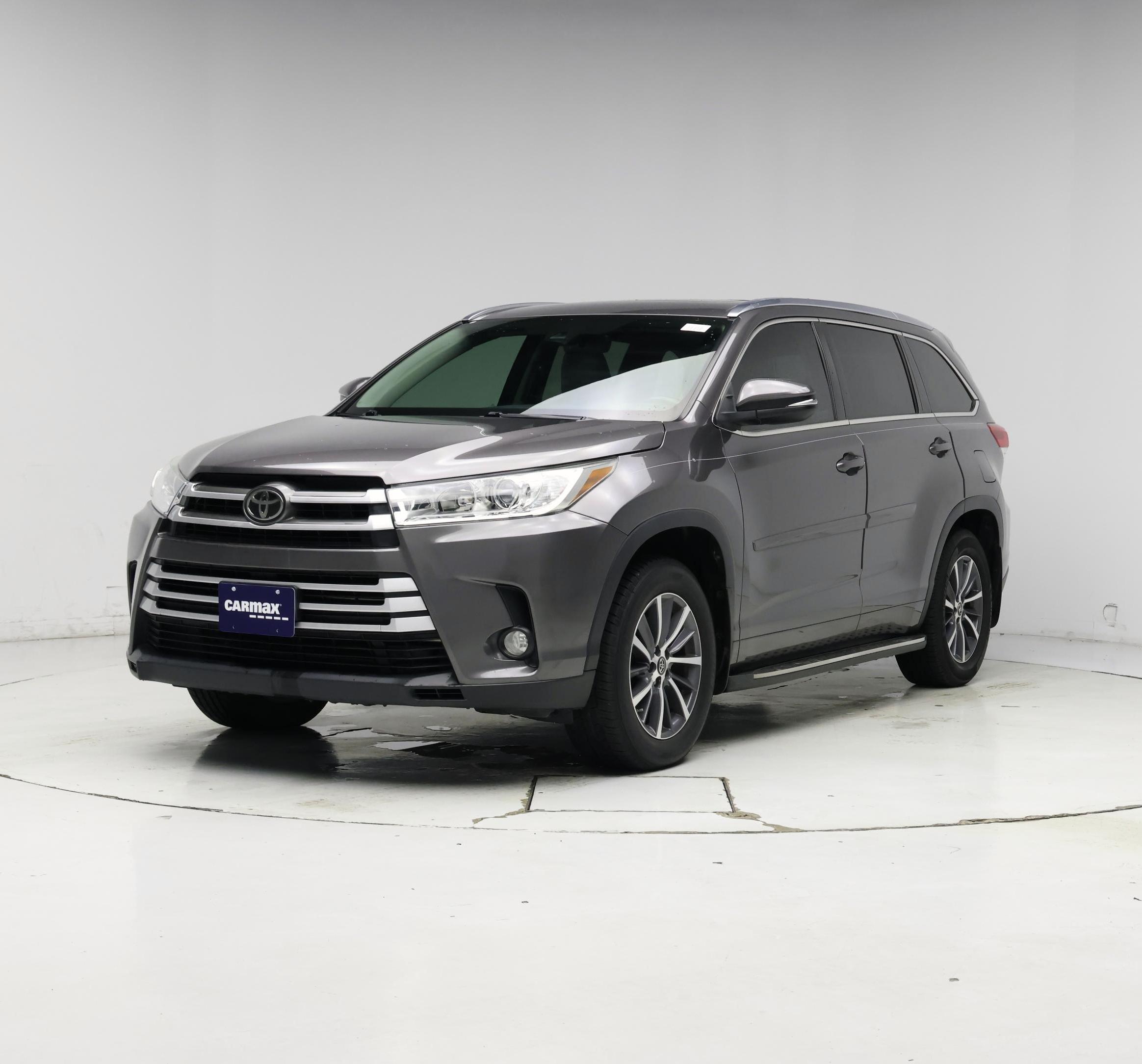 Thumbnail: 2017 Toyota Highlander - 4
