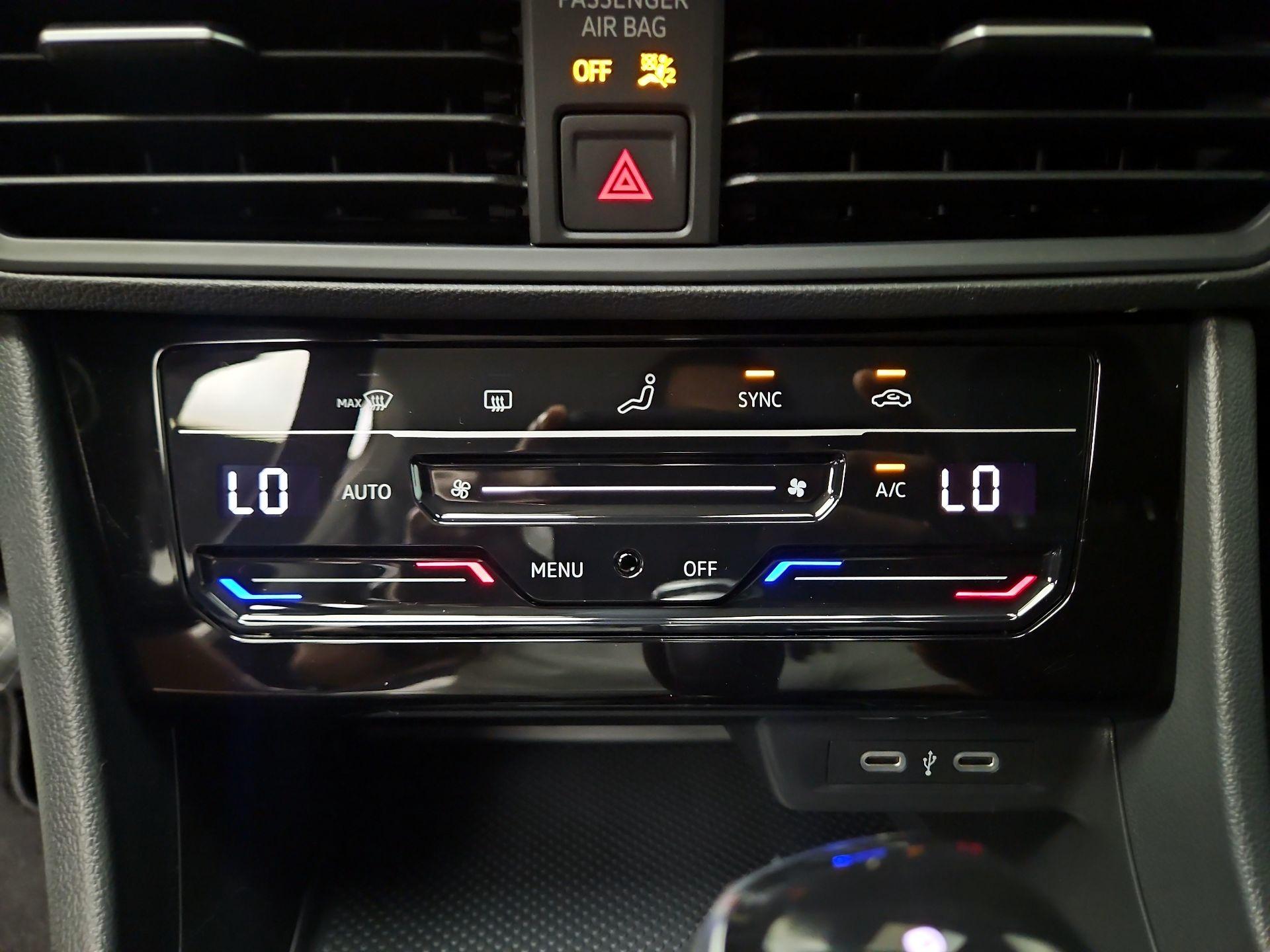 Thumbnail: 2025 Volkswagen Jetta - 16