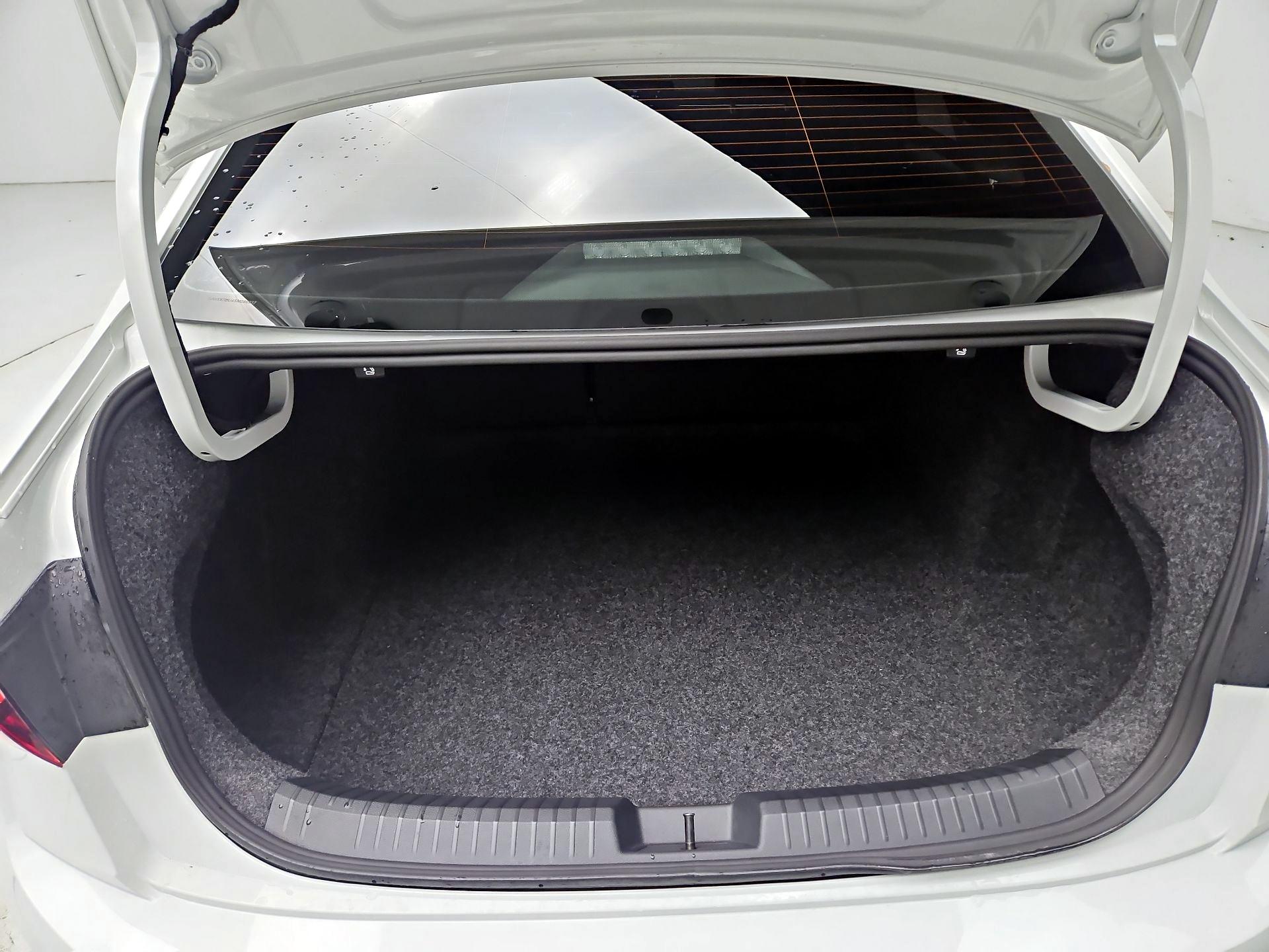 Thumbnail: 2025 Volkswagen Jetta - 20