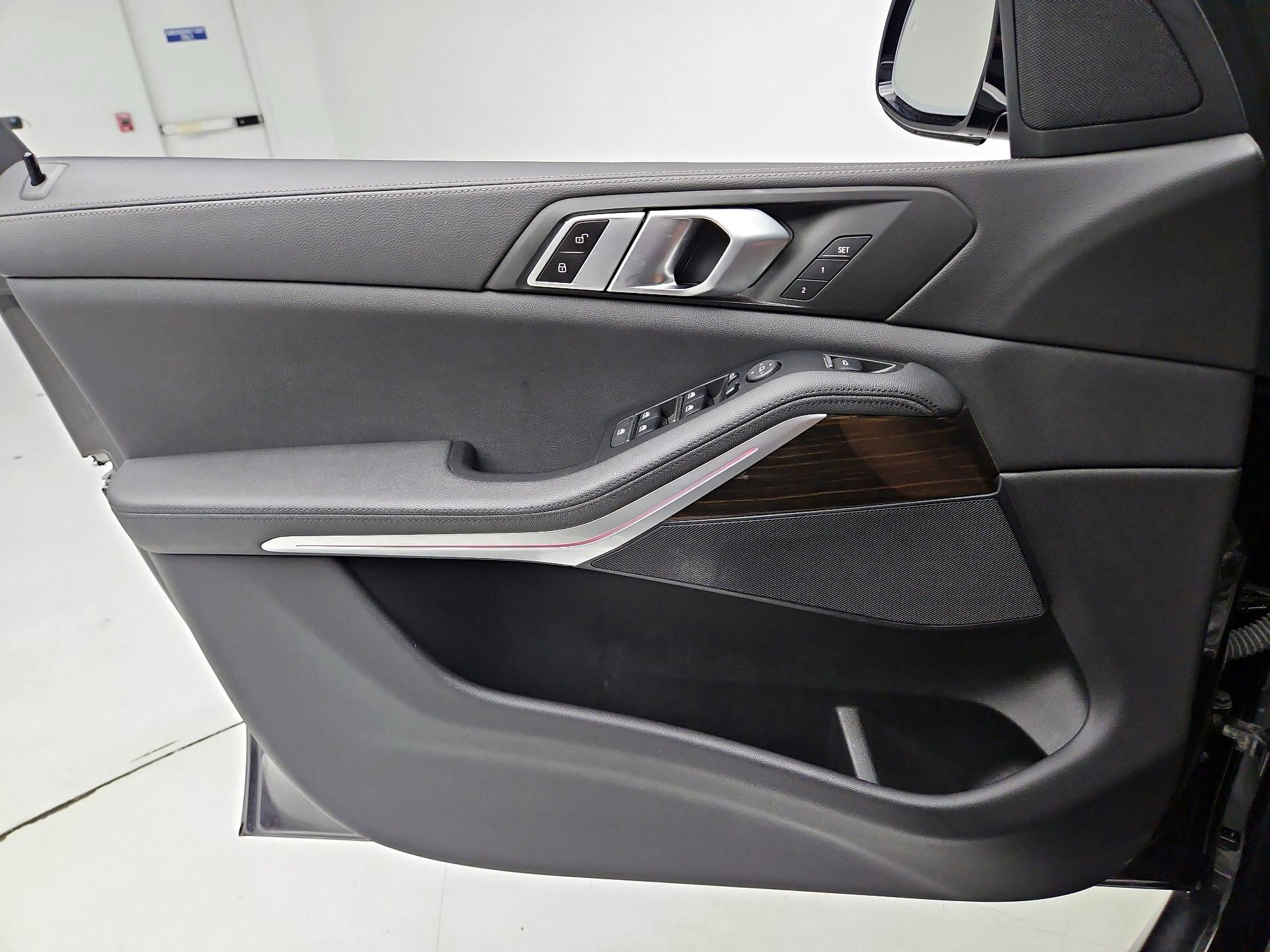 Thumbnail: 2020 BMW X5 - 12