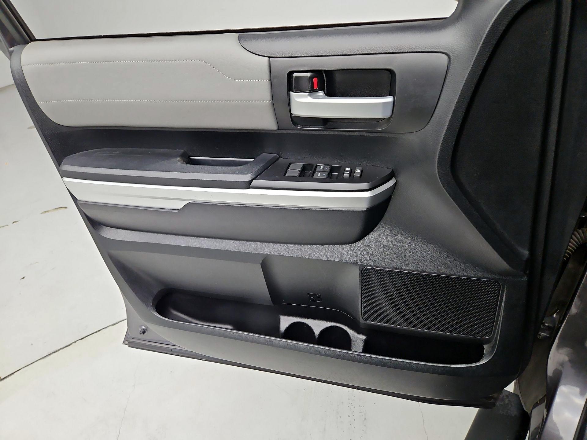 Thumbnail: 2017 Toyota Tundra - 12