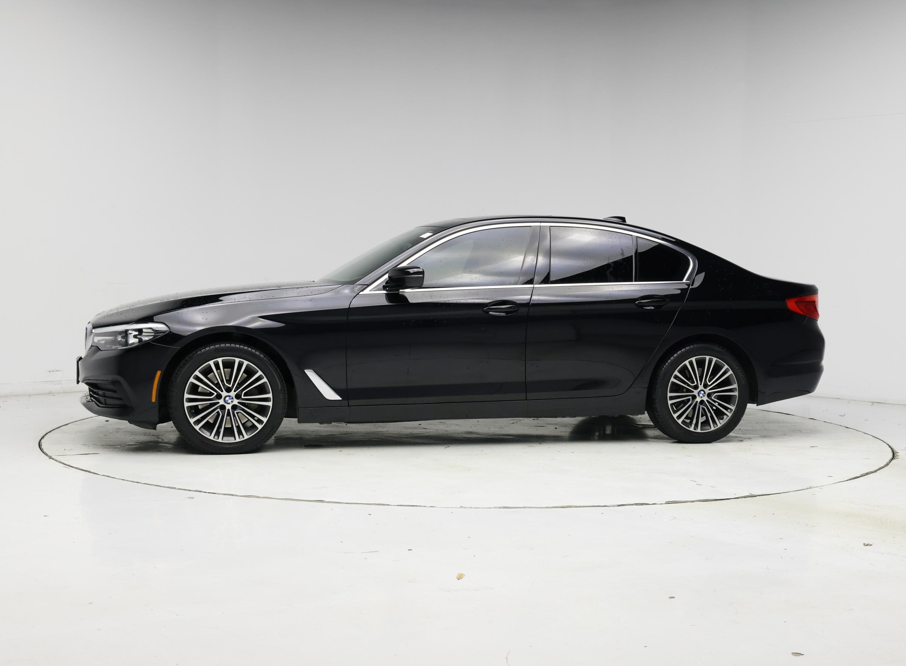 Thumbnail: 2020 BMW 5 Series - 3