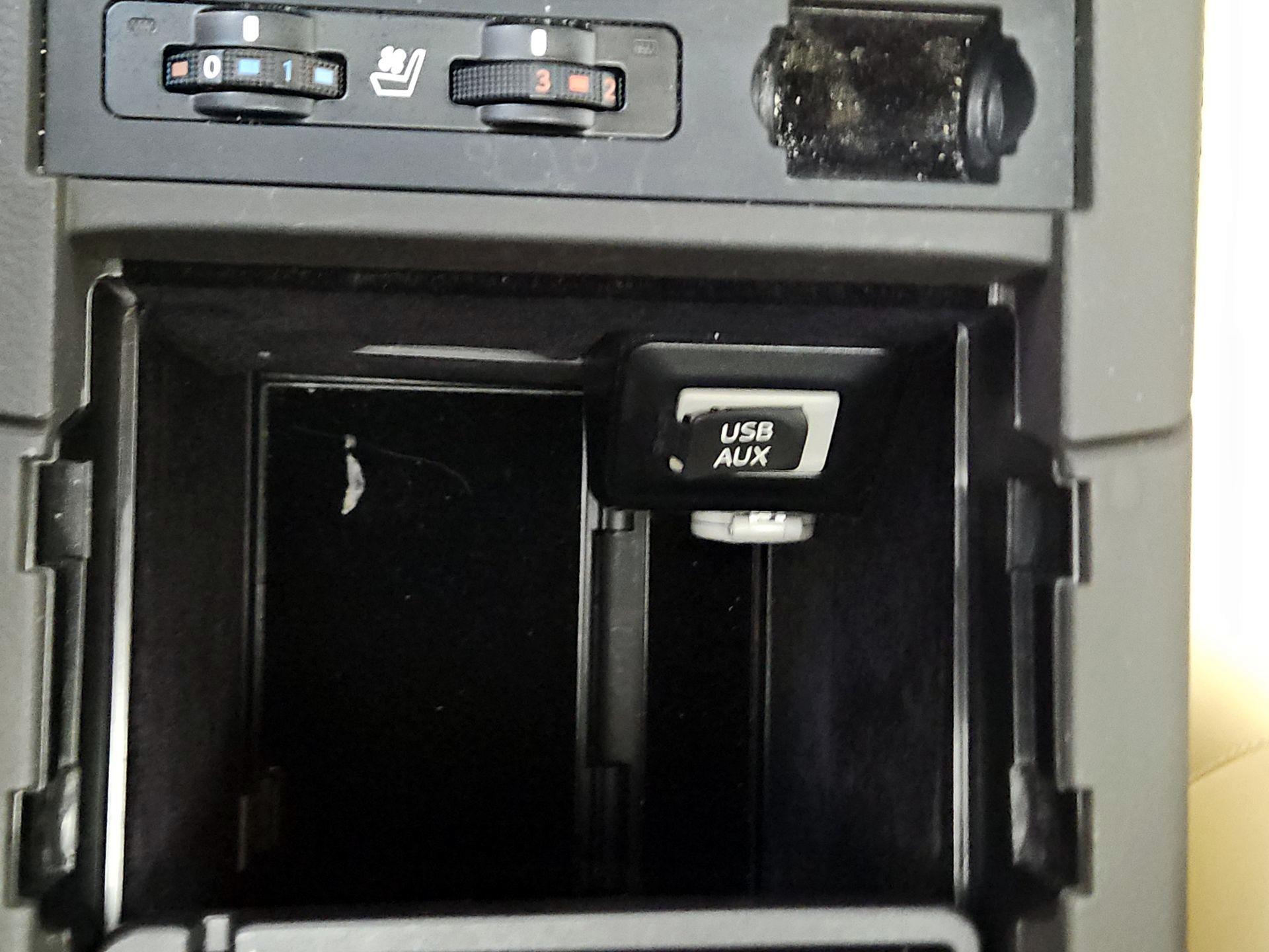 Thumbnail: 2014 Lexus RX - 18