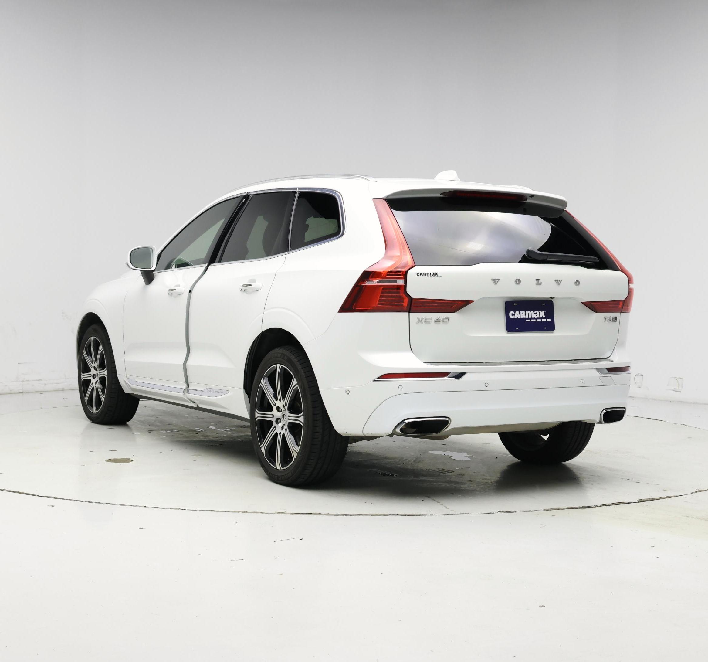 Thumbnail: 2019 Volvo XC60 - 2
