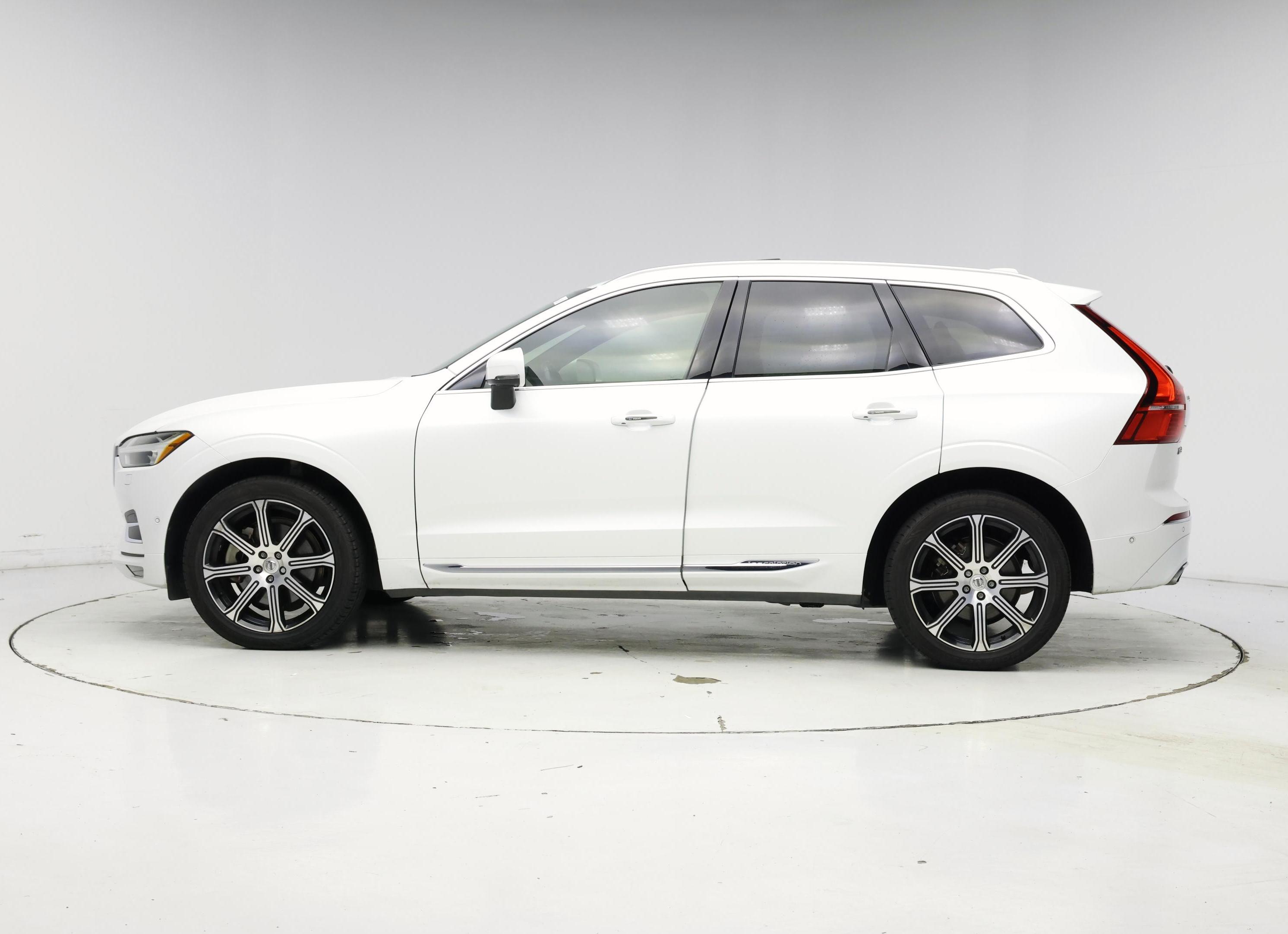 Thumbnail: 2019 Volvo XC60 - 3