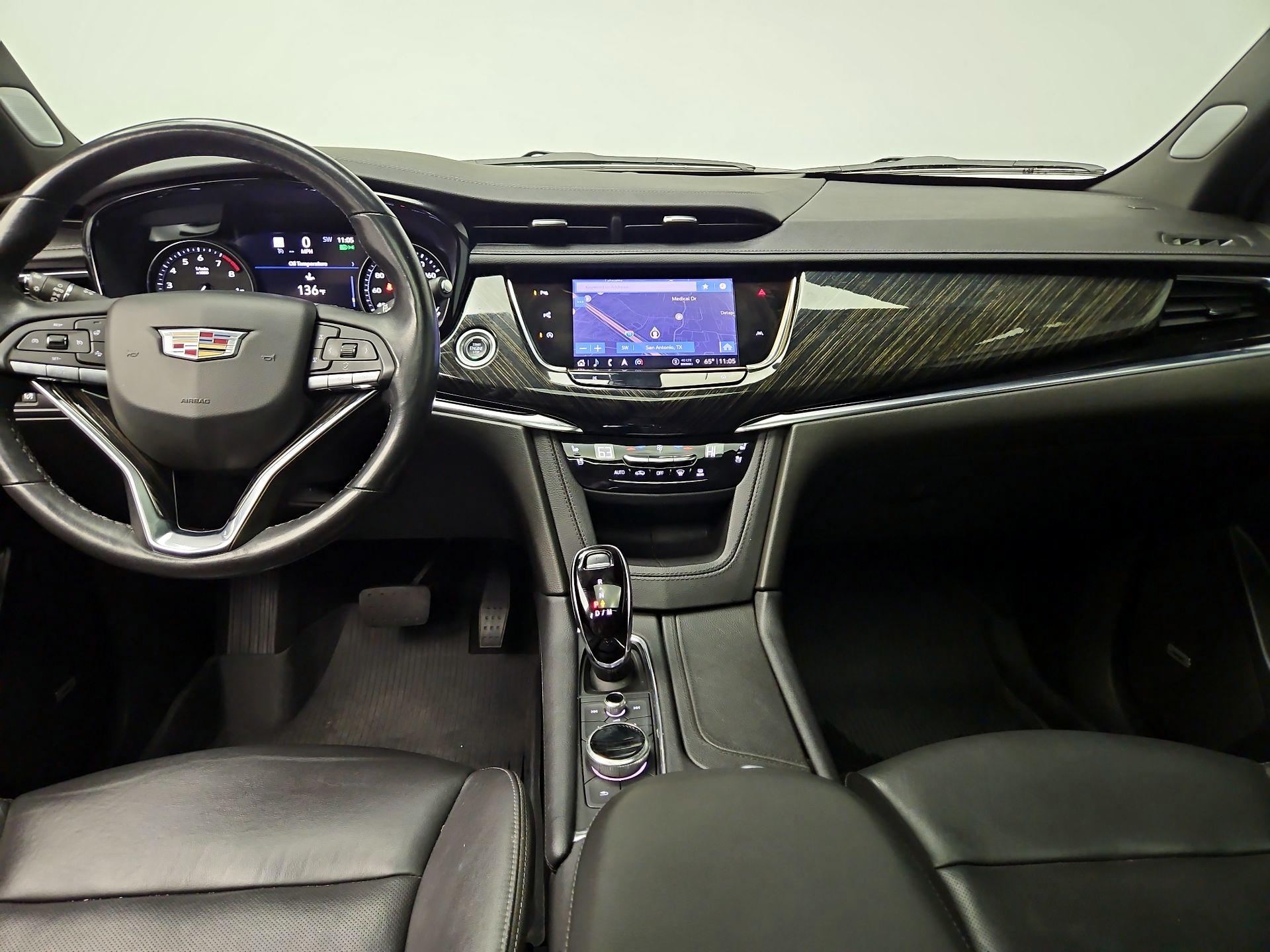 Thumbnail: 2022 Cadillac XT6 - 9